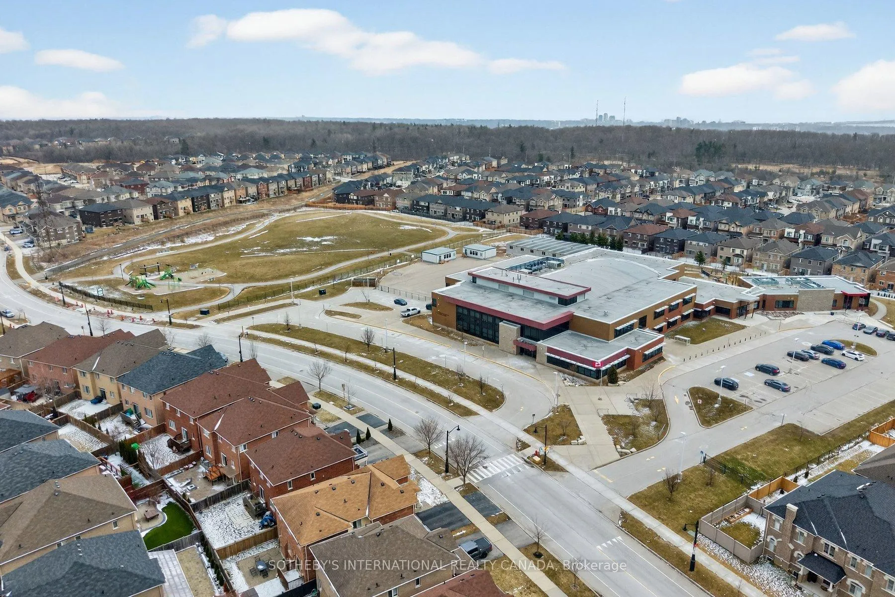 Photo 43 of 115 Avanti Crescent, Hamilton, Waterdown — HOMEH