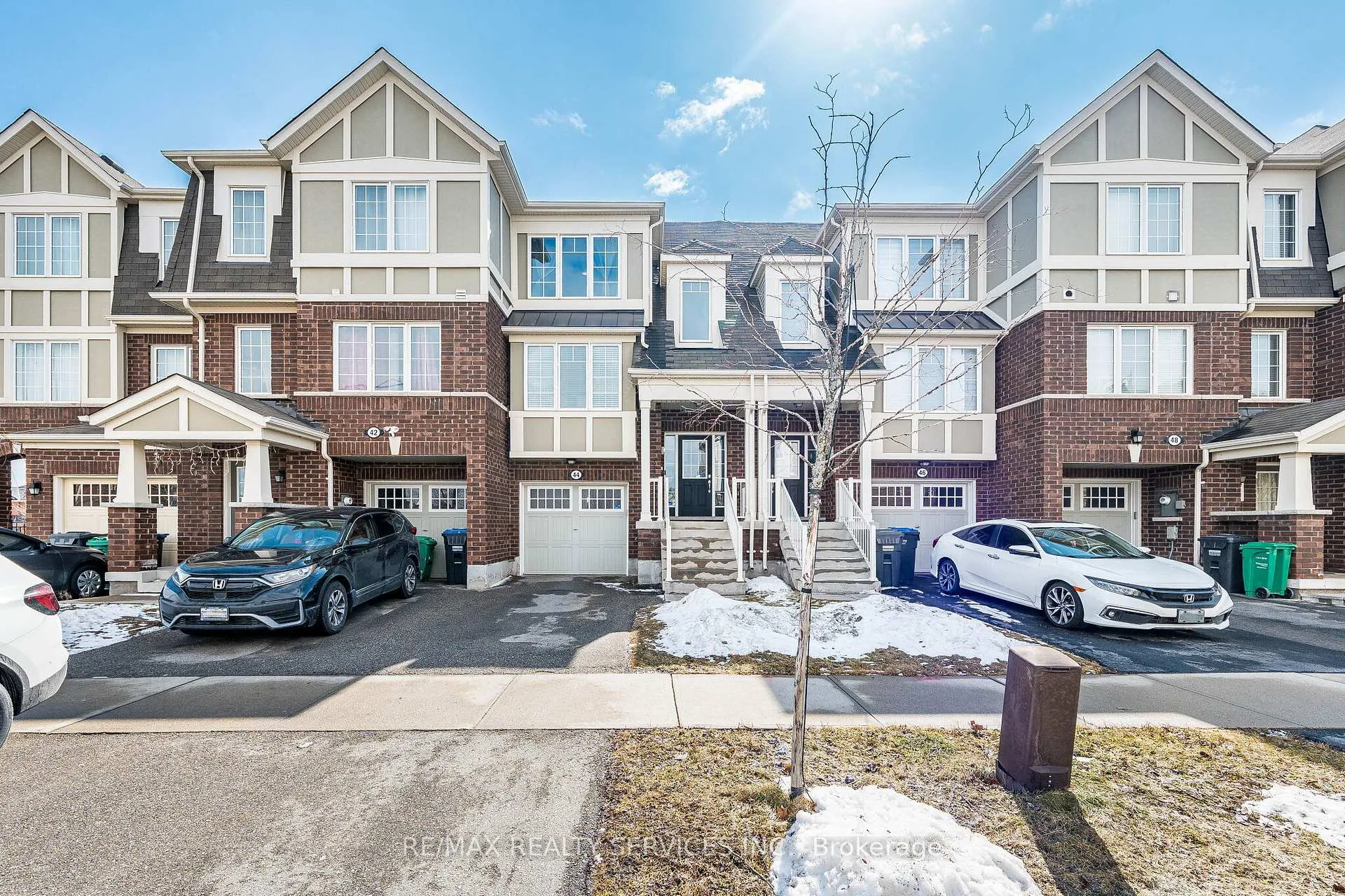Photo 1 of 44 Bannister Crescent, Brampton, Northwest Brampton — HOMEH