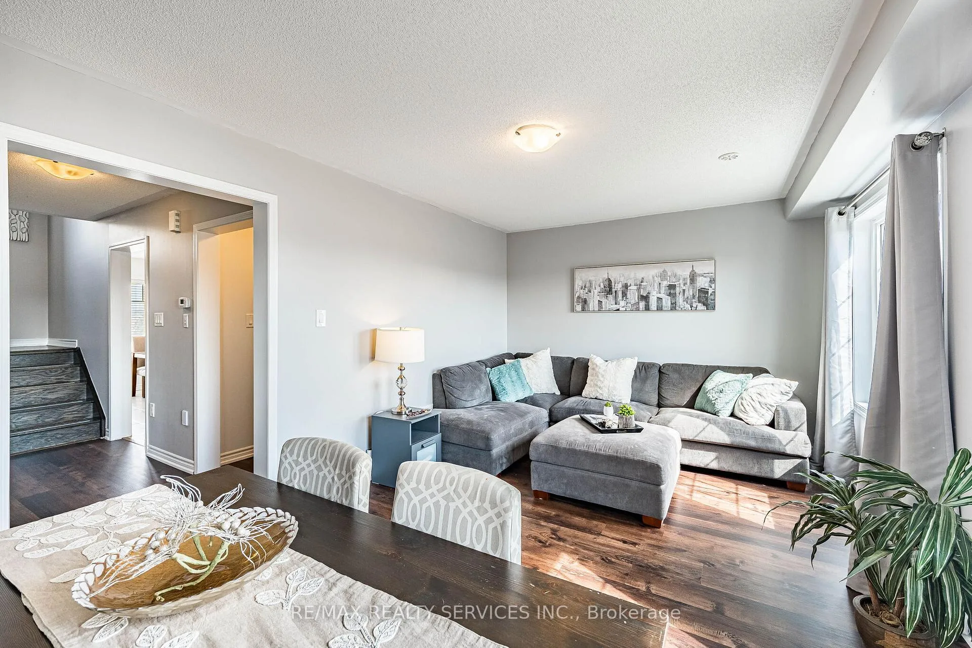 Photo 8 of 44 Bannister Crescent, Brampton, Northwest Brampton — HOMEH