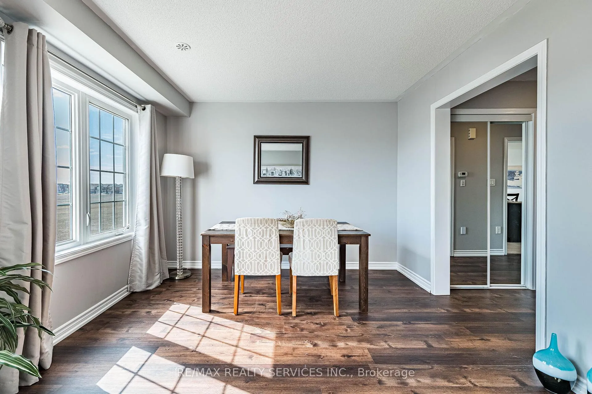 Photo 12 of 44 Bannister Crescent, Brampton, Northwest Brampton — HOMEH
