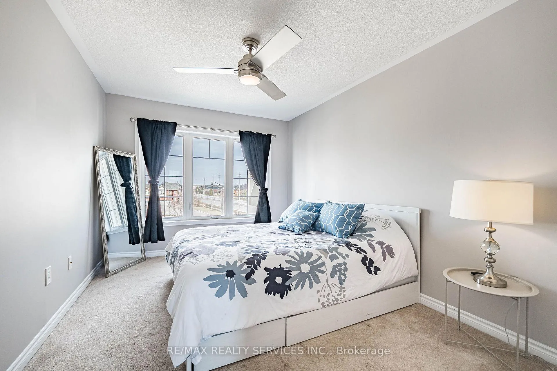 Photo 23 of 44 Bannister Crescent, Brampton, Northwest Brampton — HOMEH