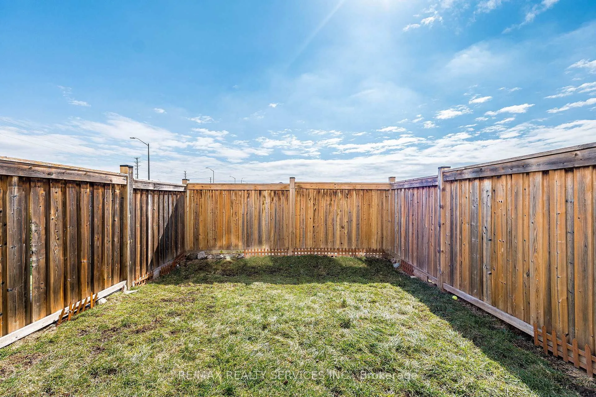 Photo 36 of 44 Bannister Crescent, Brampton, Northwest Brampton — HOMEH