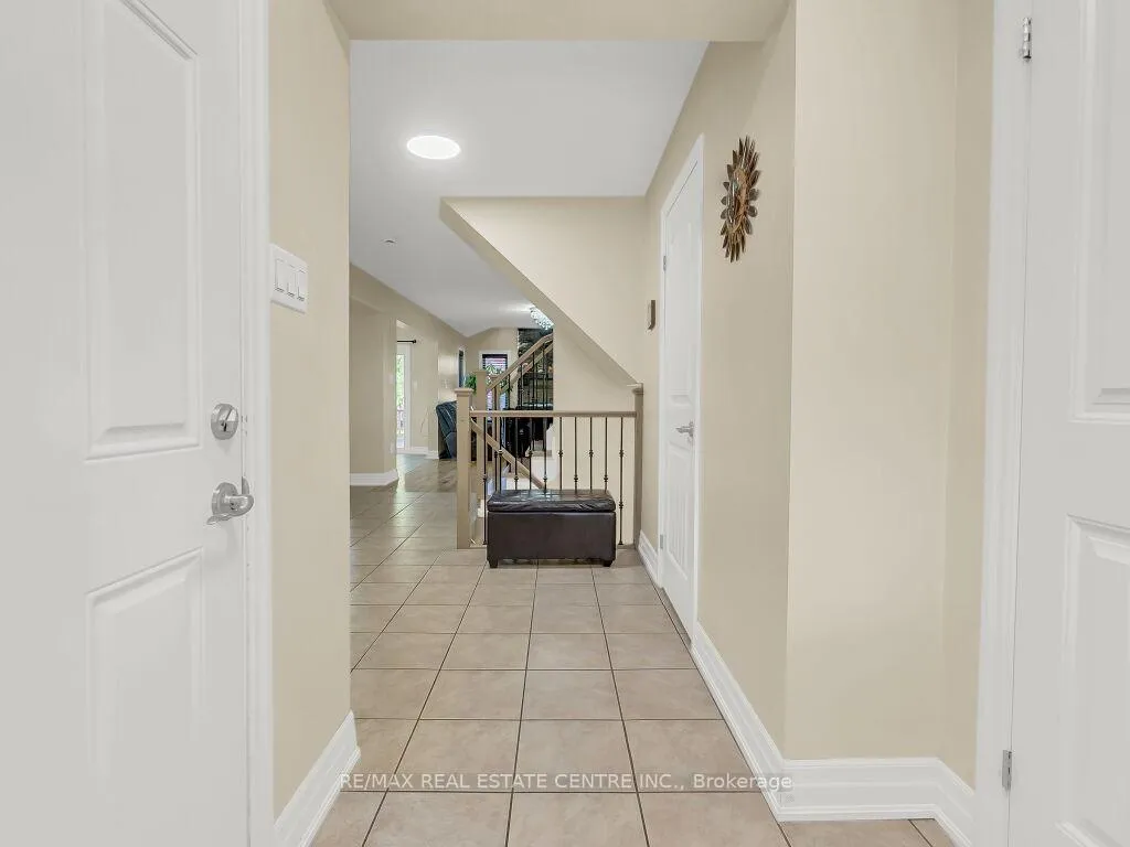 Photo 5 of 269 Goodwin Drive, Guelph, Pineridge/Westminster Woods — HOMEH