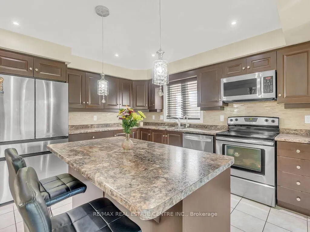 Photo 10 of 269 Goodwin Drive, Guelph, Pineridge/Westminster Woods — HOMEH
