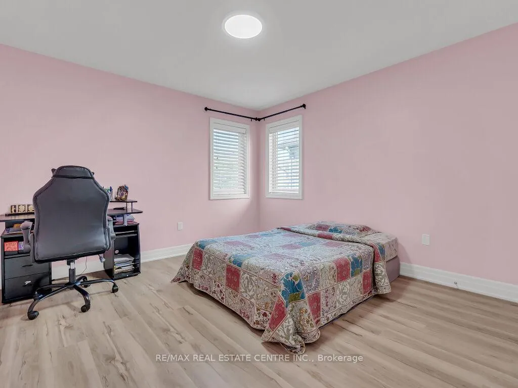 Photo 23 of 269 Goodwin Drive, Guelph, Pineridge/Westminster Woods — HOMEH