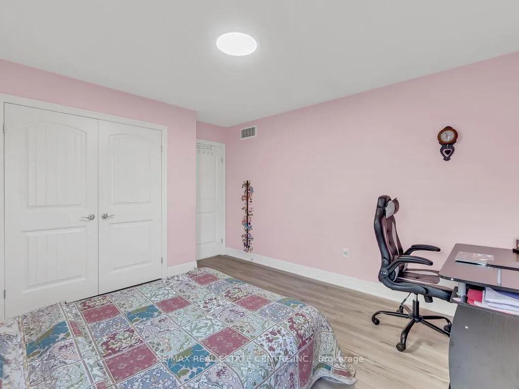Photo 24 of 269 Goodwin Drive, Guelph, Pineridge/Westminster Woods — HOMEH