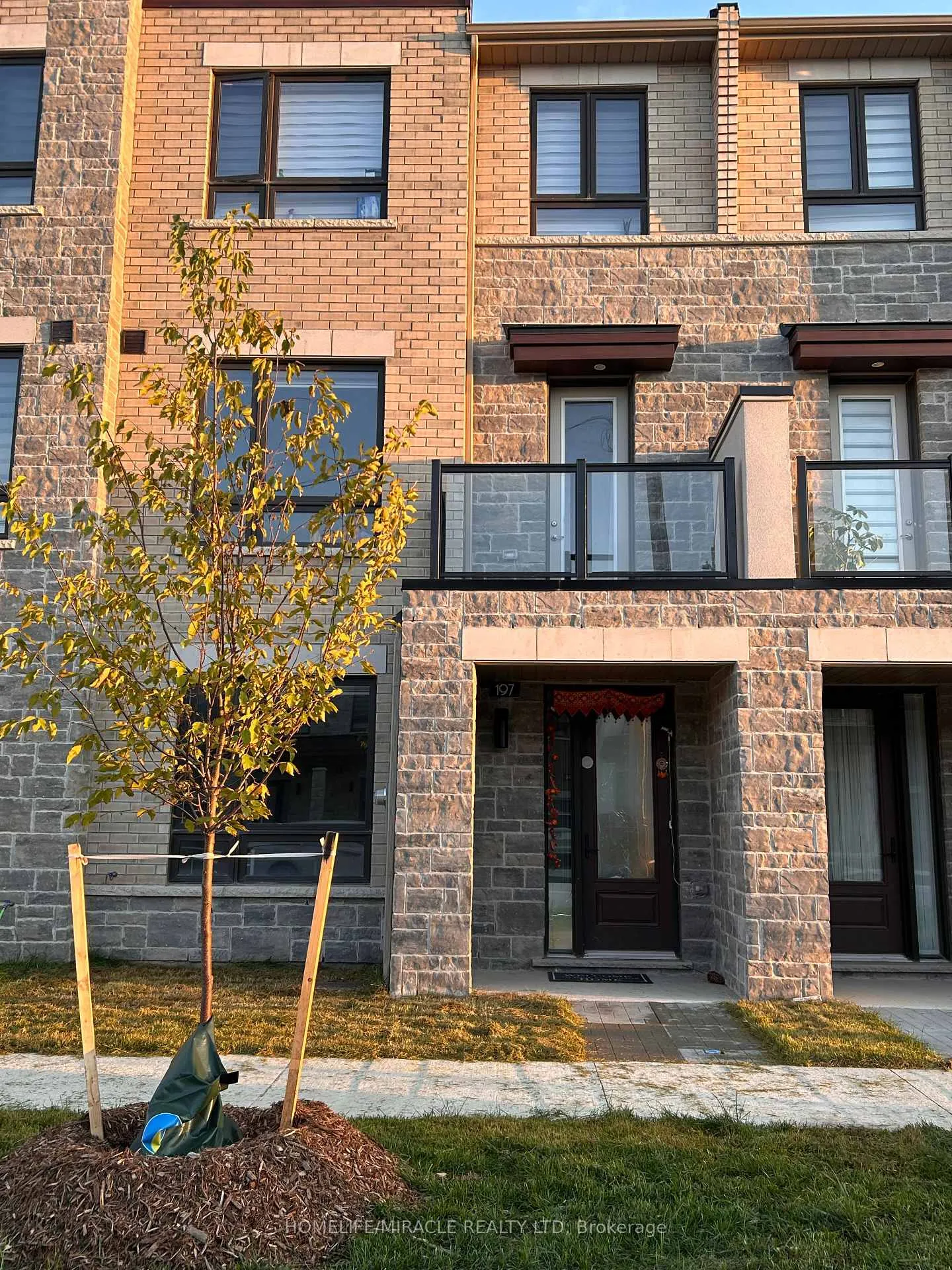 Front of 197 Mumbai Drive