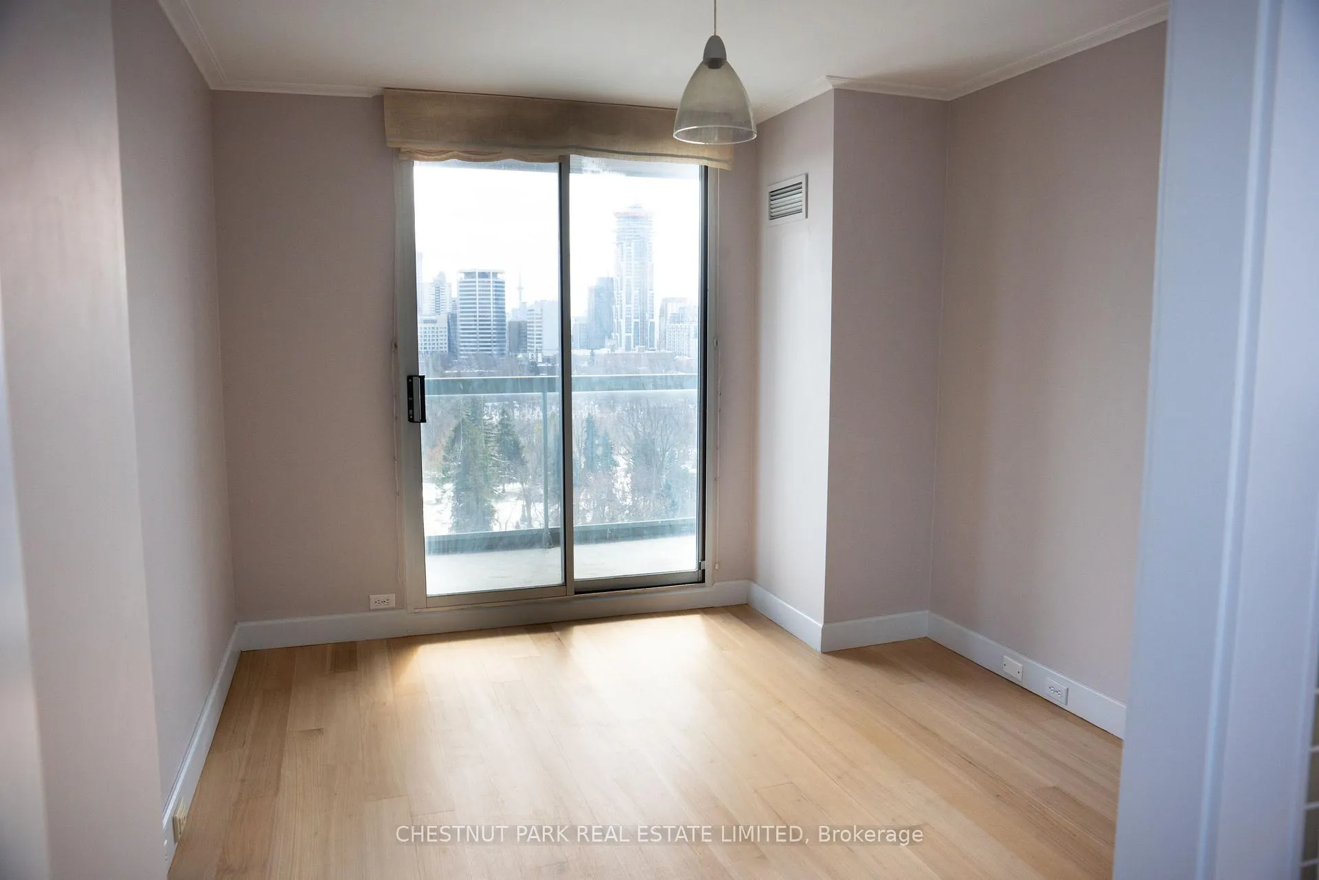 Photo 6 of Unit 1506, 35 Merton Street, Toronto, Mount Pleasant West — HOMEH