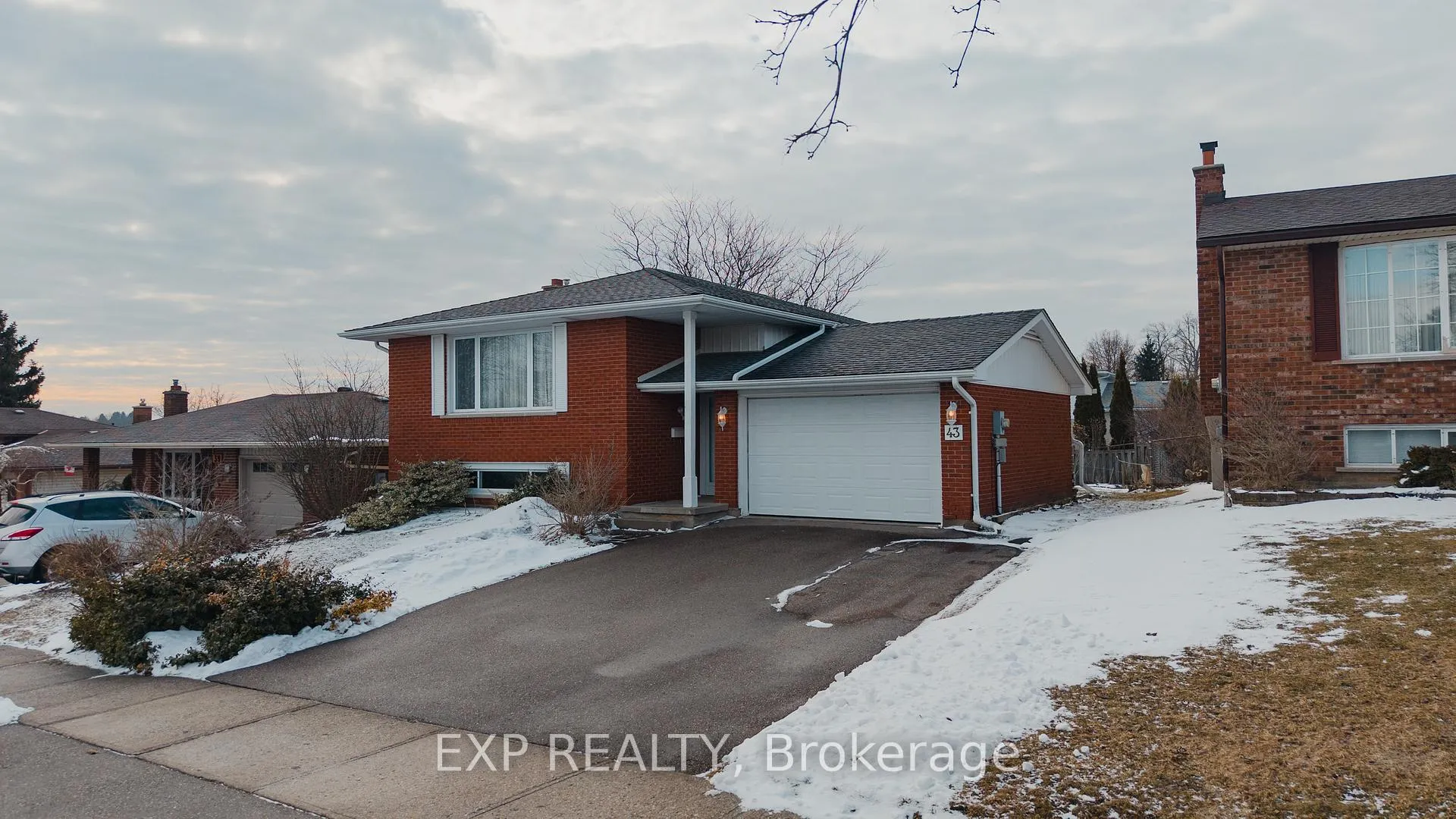 Photo 4 of 43 Ripley Crescent, Kitchener — HOMEH