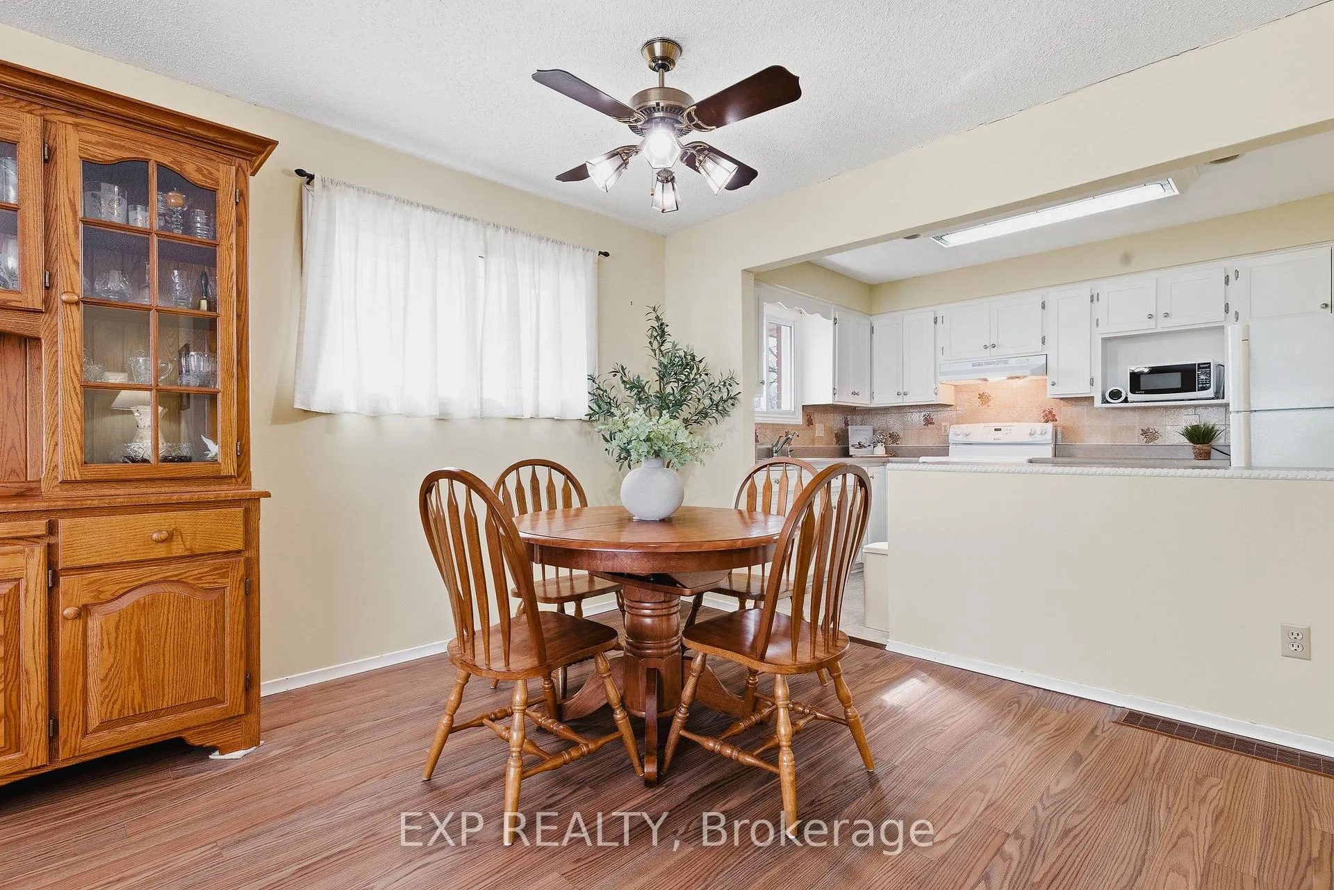 Photo 8 of 43 Ripley Crescent, Kitchener — HOMEH