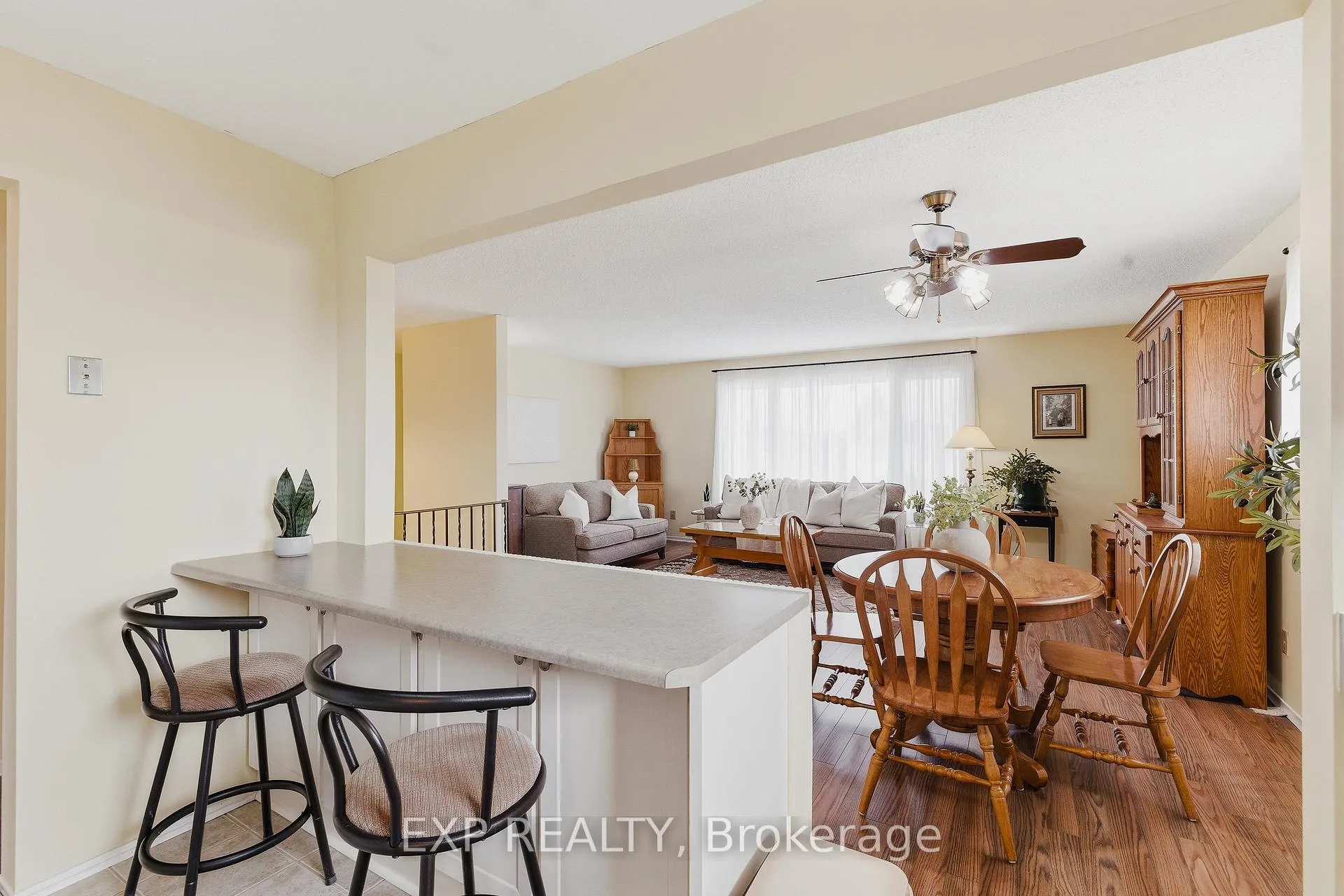 Photo 13 of 43 Ripley Crescent, Kitchener — HOMEH