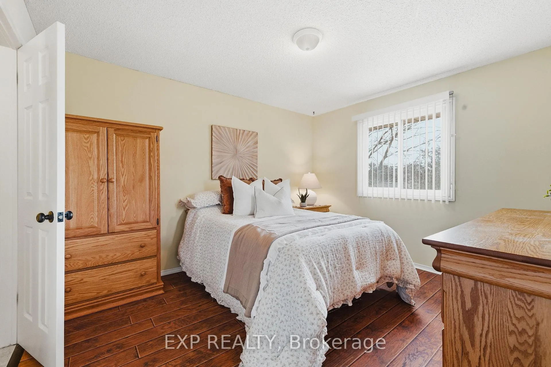 Photo 17 of 43 Ripley Crescent, Kitchener — HOMEH