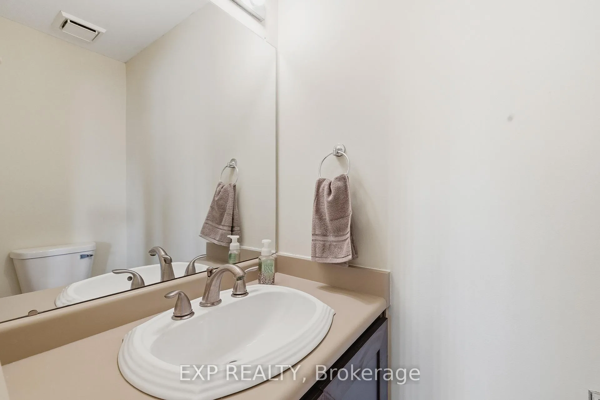 Photo 18 of 43 Ripley Crescent, Kitchener — HOMEH