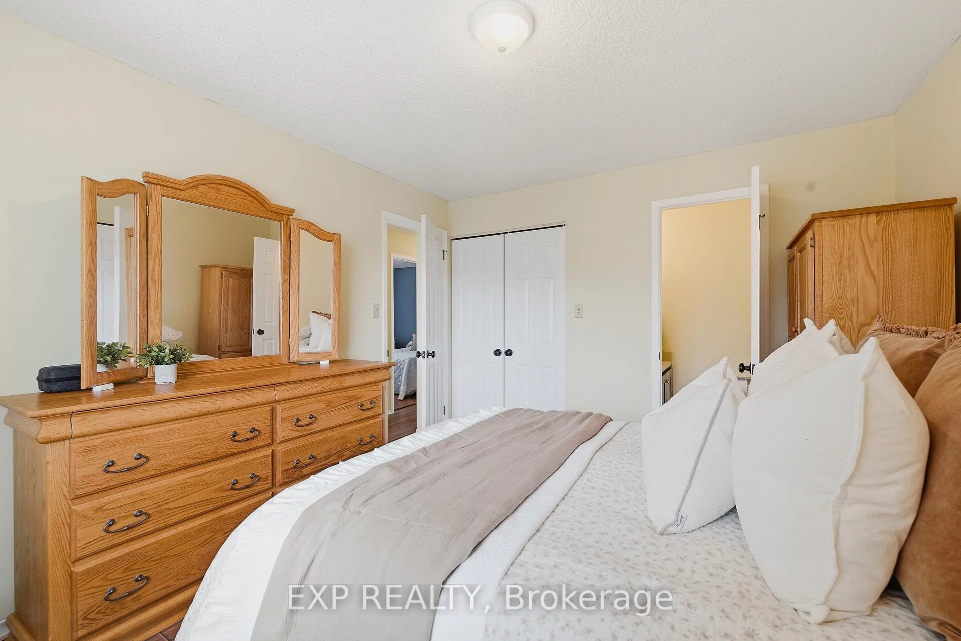 Photo 19 of 43 Ripley Crescent, Kitchener — HOMEH