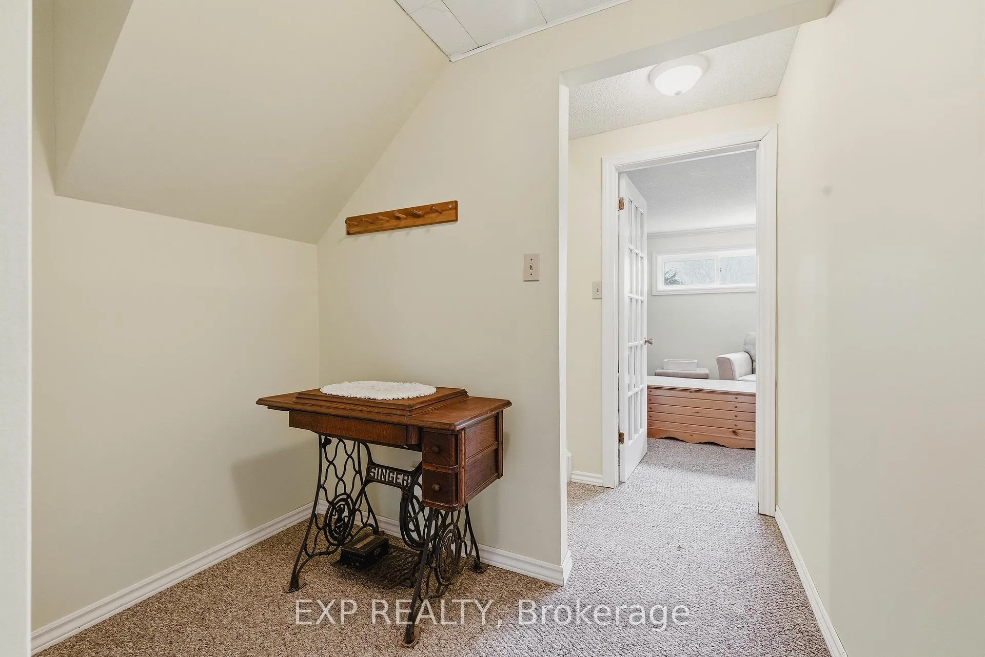 Photo 24 of 43 Ripley Crescent, Kitchener — HOMEH