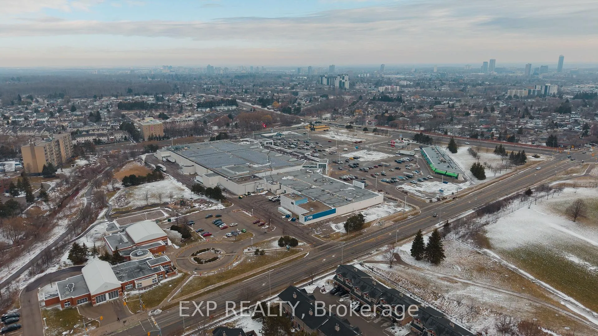 Photo 35 of 43 Ripley Crescent, Kitchener — HOMEH