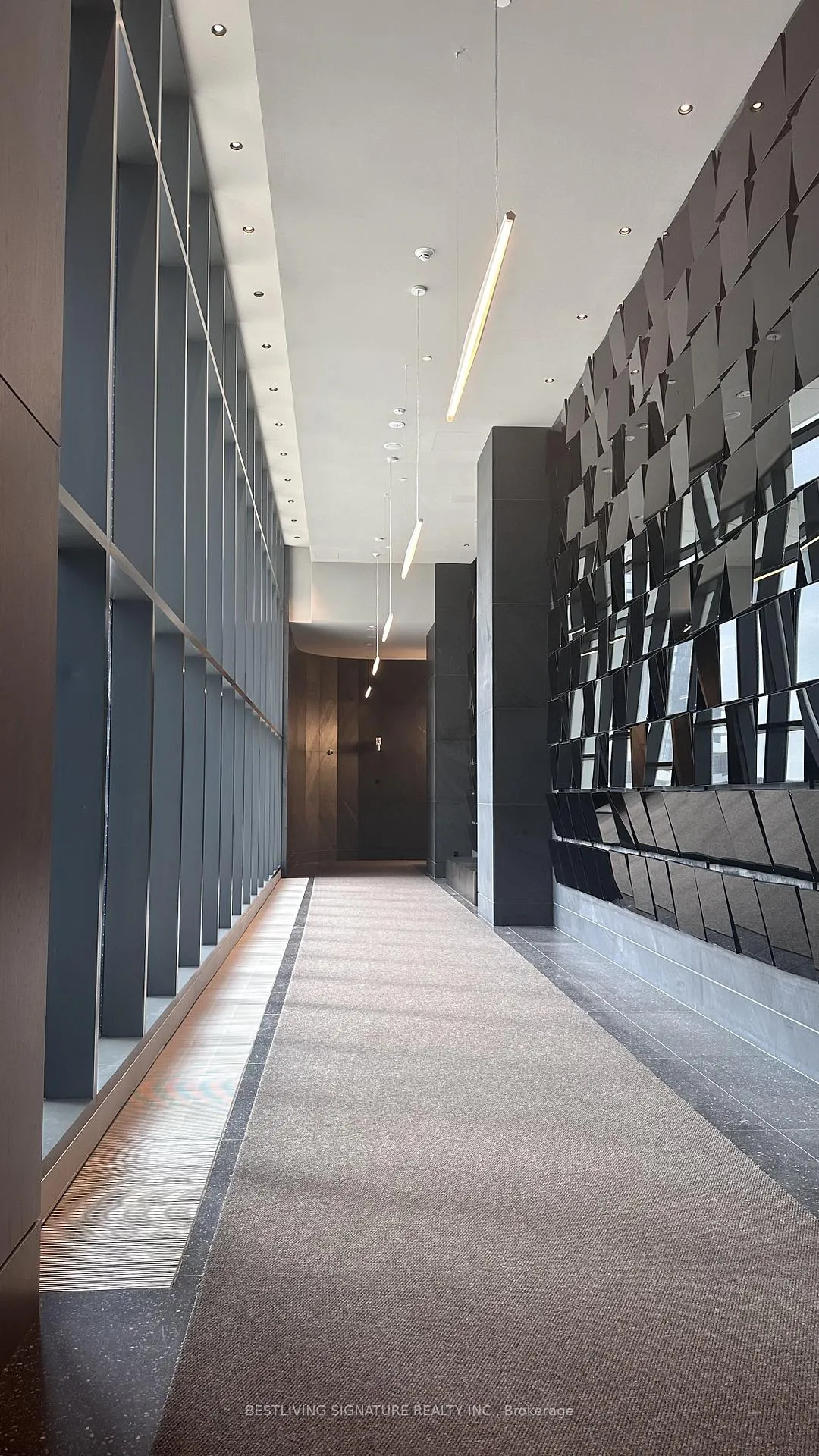 Photo 3 of Unit 4911, 8 Interchange Way, Vaughan, Vaughan Corporate Centre — HOMEH
