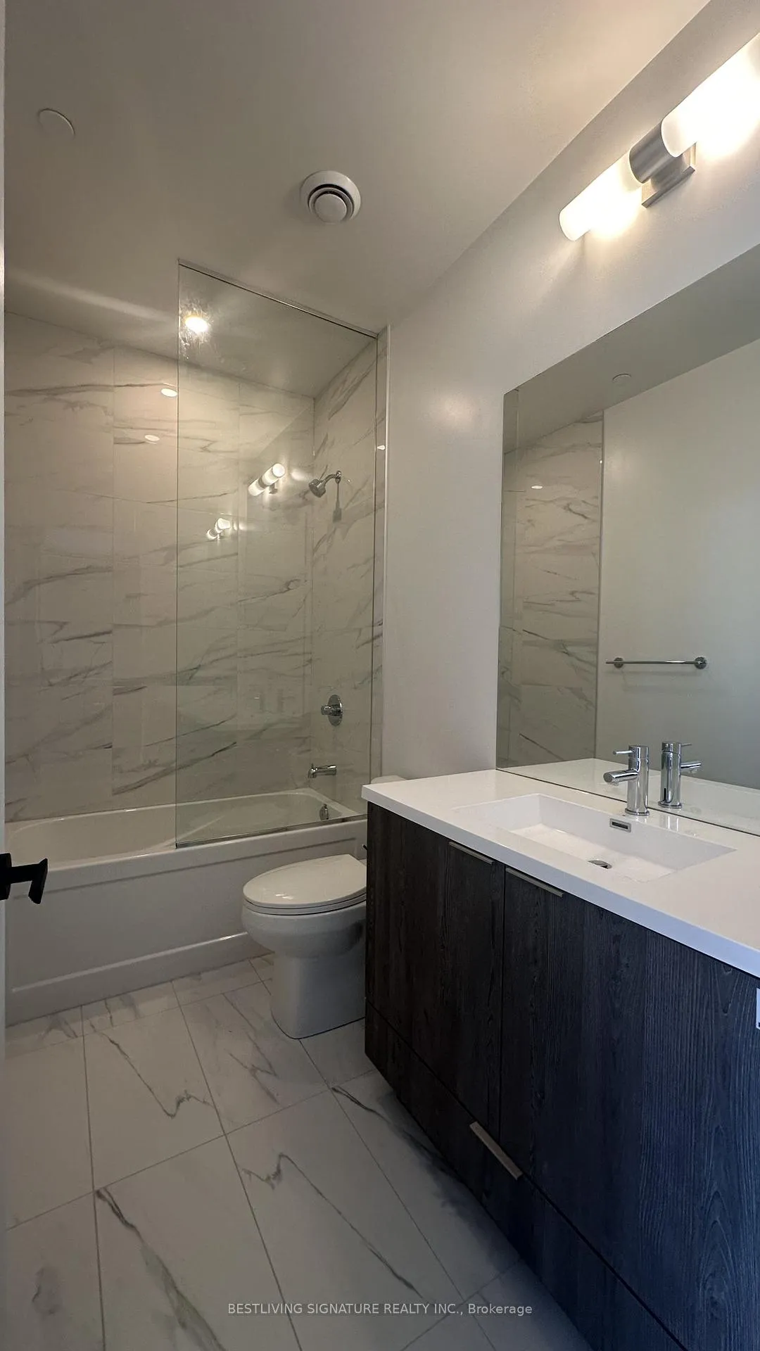 Photo 13 of Unit 4911, 8 Interchange Way, Vaughan, Vaughan Corporate Centre — HOMEH