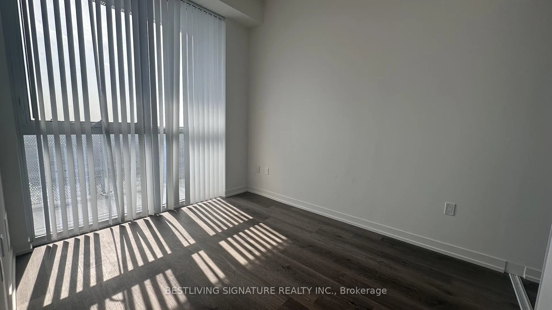 Photo 14 of Unit 4911, 8 Interchange Way, Vaughan, Vaughan Corporate Centre — HOMEH