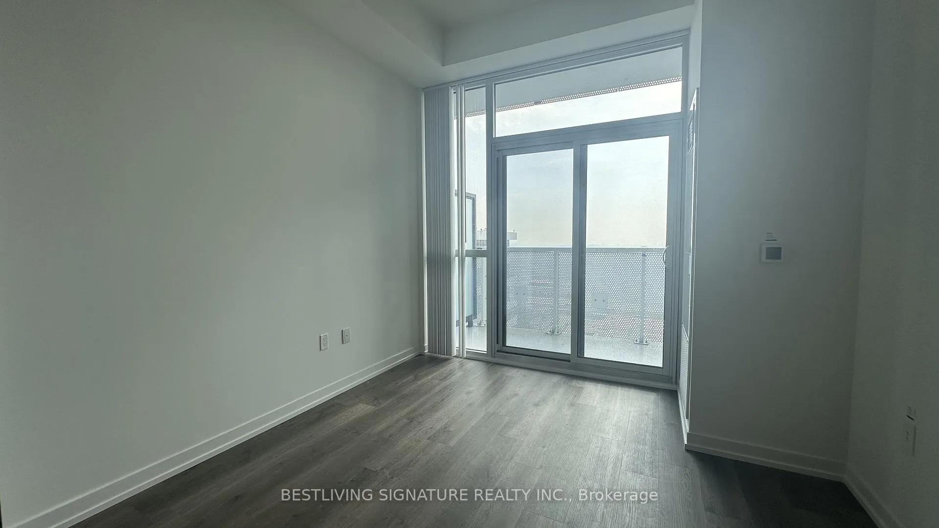 Photo 16 of Unit 4911, 8 Interchange Way, Vaughan, Vaughan Corporate Centre — HOMEH