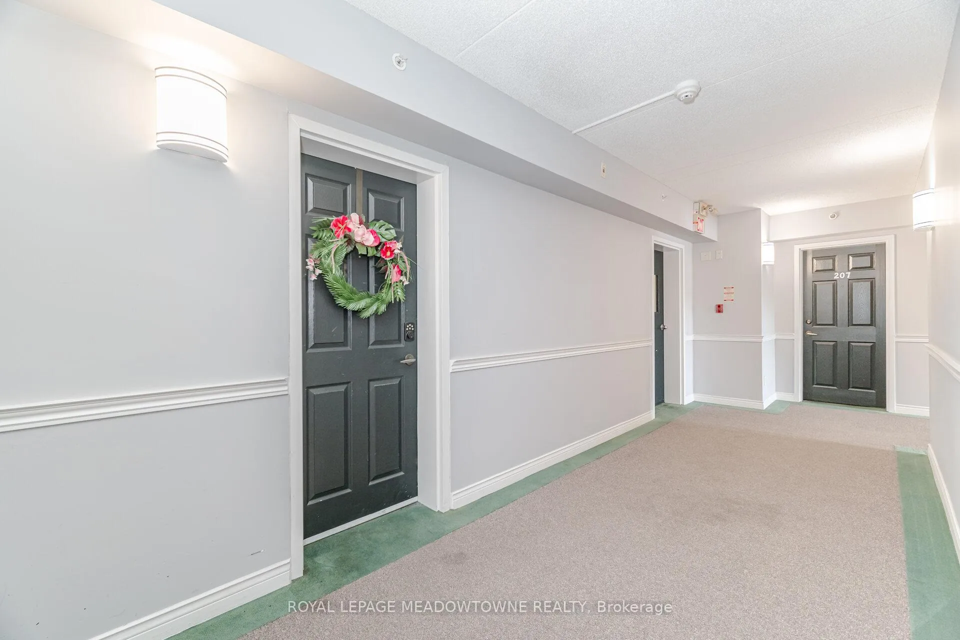 Photo 5 of Unit 209, 4005 Kilmer Drive, Burlington, Tansley — HOMEH