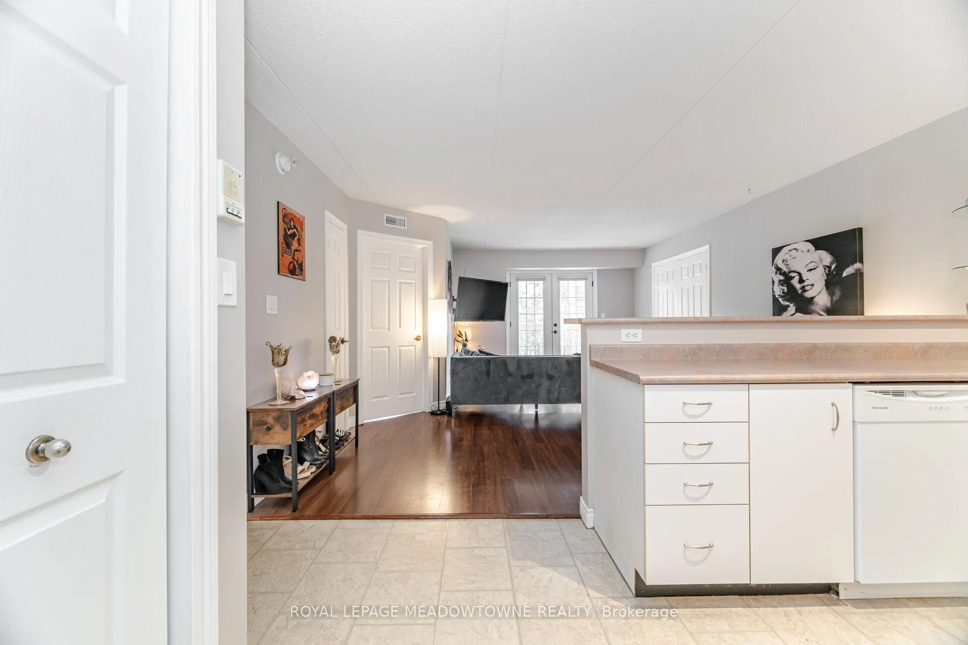 Photo 7 of Unit 209, 4005 Kilmer Drive, Burlington, Tansley — HOMEH