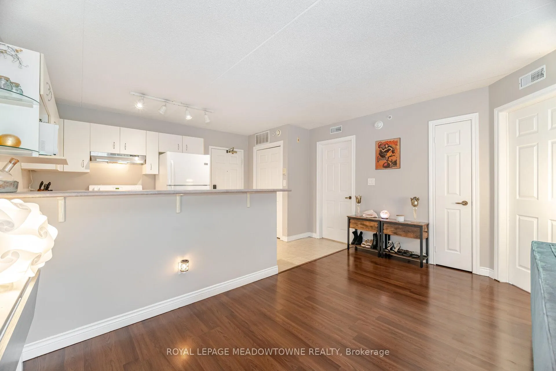 Photo 14 of Unit 209, 4005 Kilmer Drive, Burlington, Tansley — HOMEH
