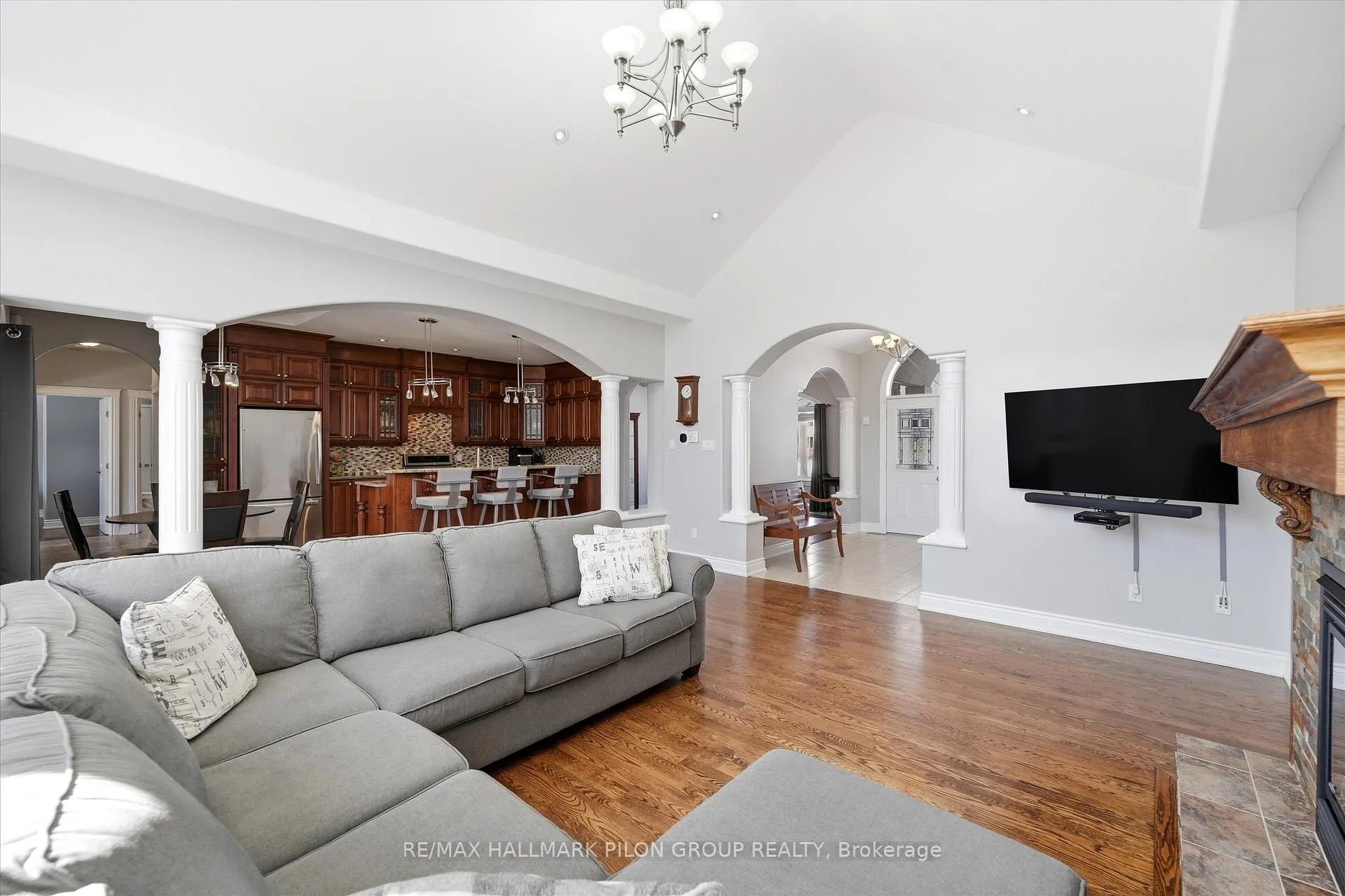Photo 5 of 6692 Pebble Trail Way, Ottawa, Greely — HOMEH