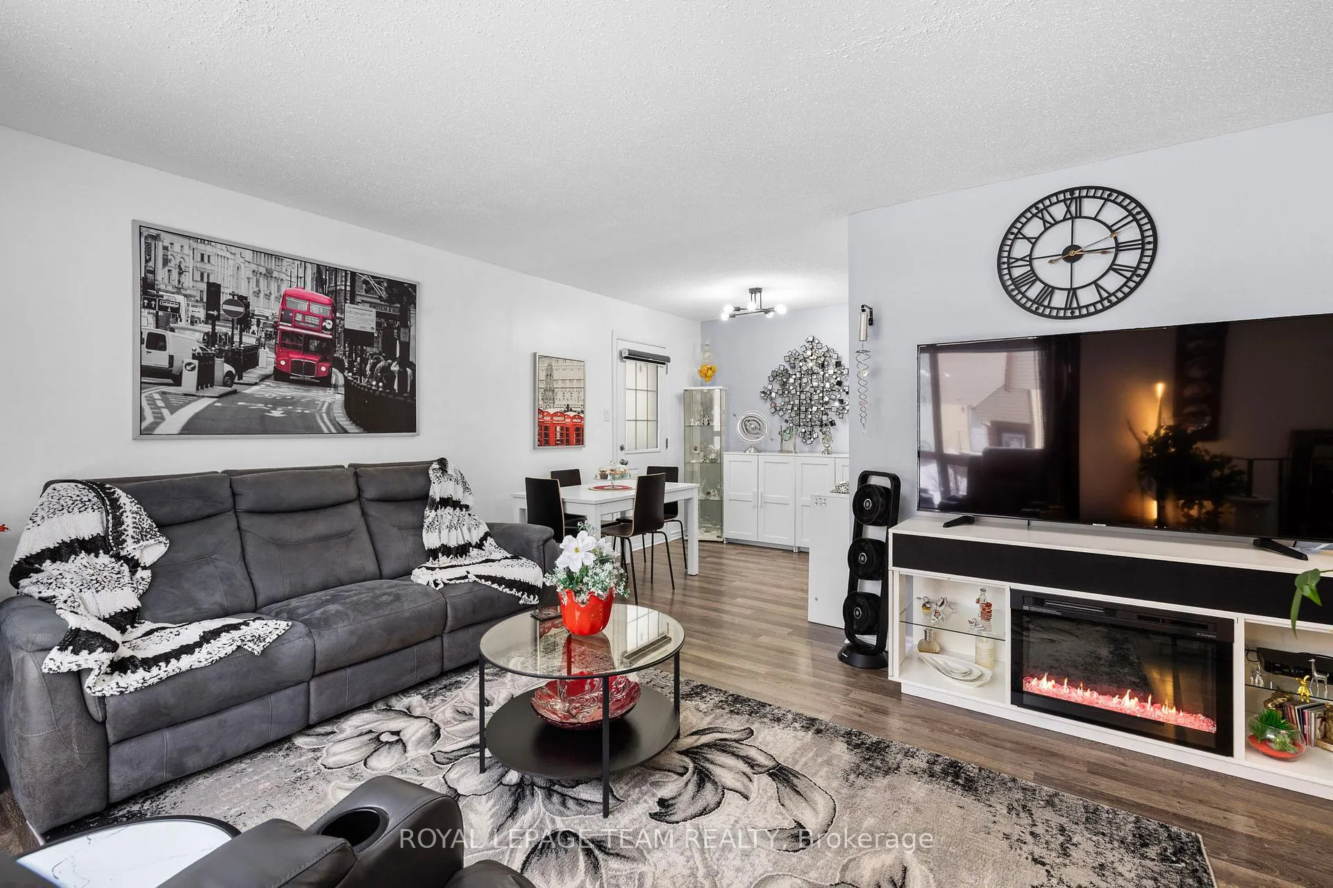 Photo 8 of Unit C, 41 Forester Crescent, Ottawa, Westcliffe Estates — HOMEH