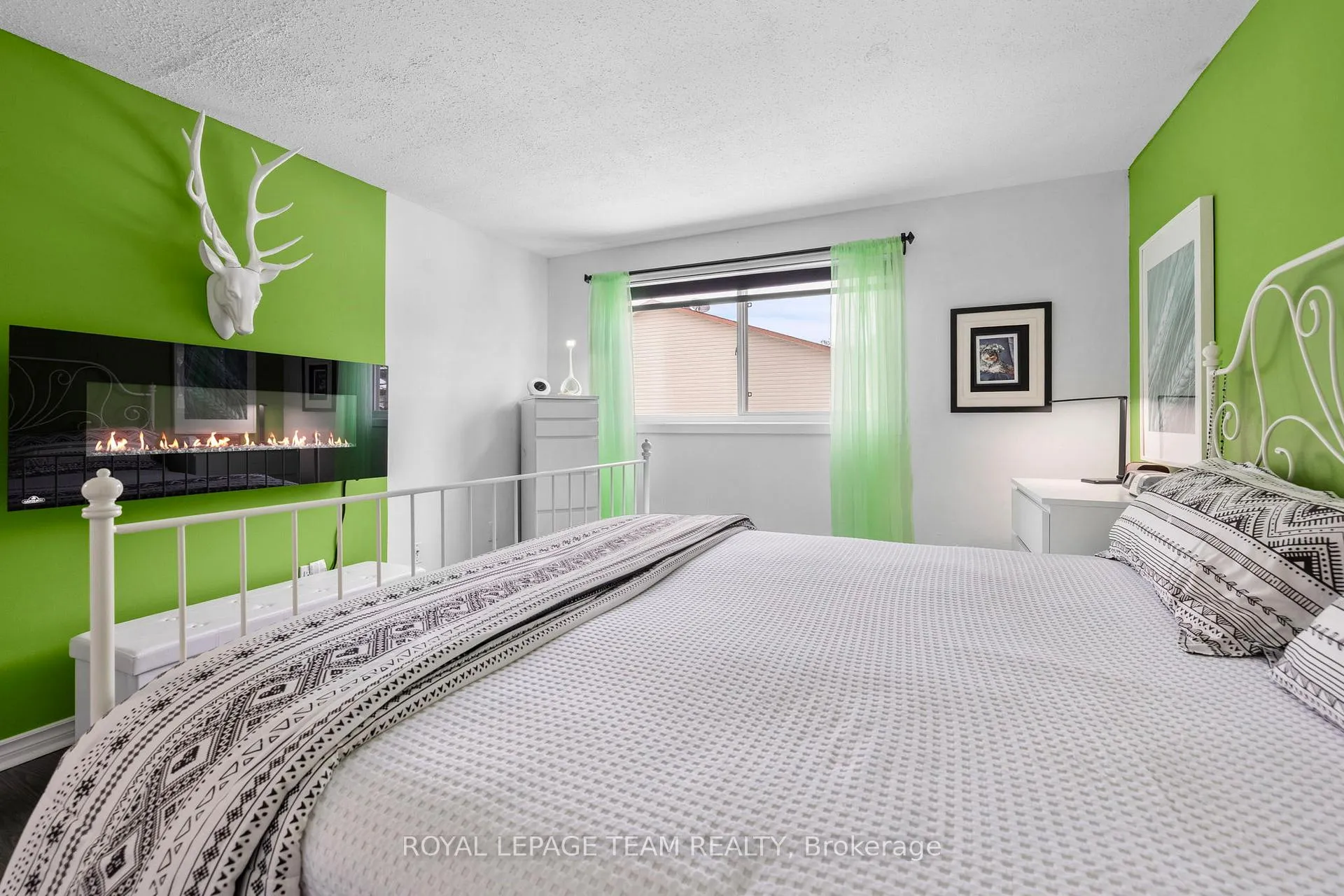 Photo 23 of Unit C, 41 Forester Crescent, Ottawa, Westcliffe Estates — HOMEH