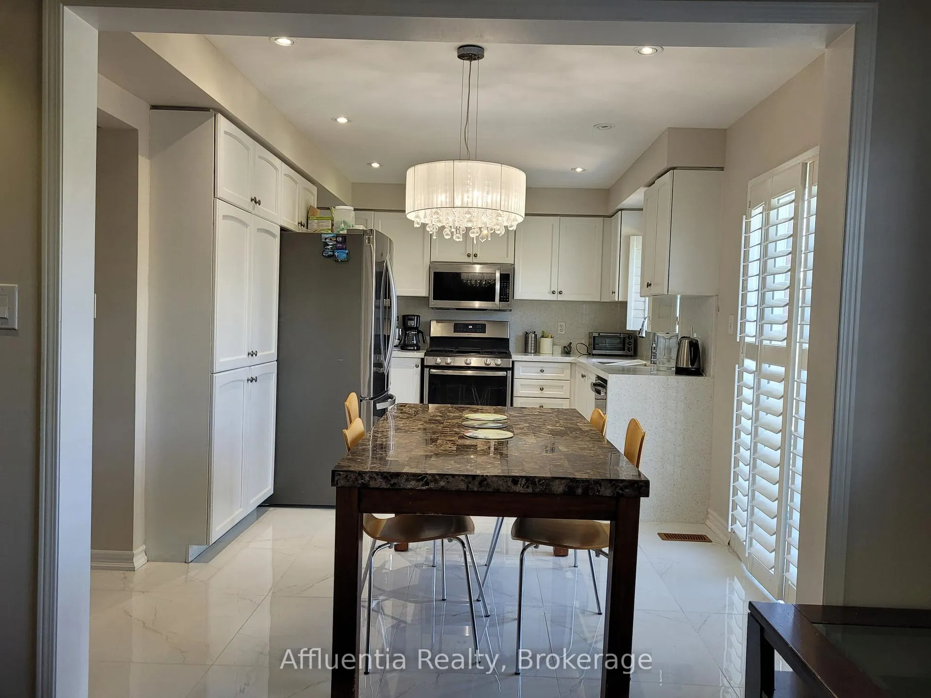 Photo 4 of Unit Main, 26 Oceanpearl Crescent, Whitby, Blue Grass Meadows — HOMEH