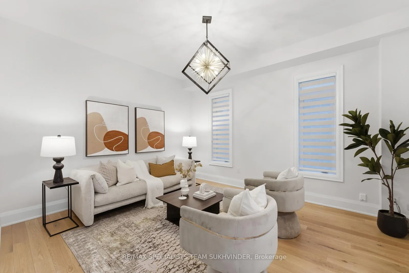 Photo 5 of 23 Duxbury Road, Brampton, Sandringham-Wellington North — HOMEH