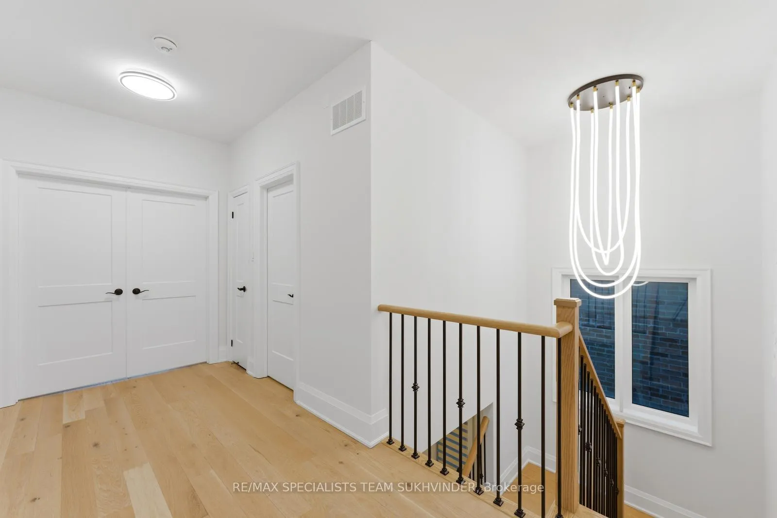 Photo 17 of 23 Duxbury Road, Brampton, Sandringham-Wellington North — HOMEH