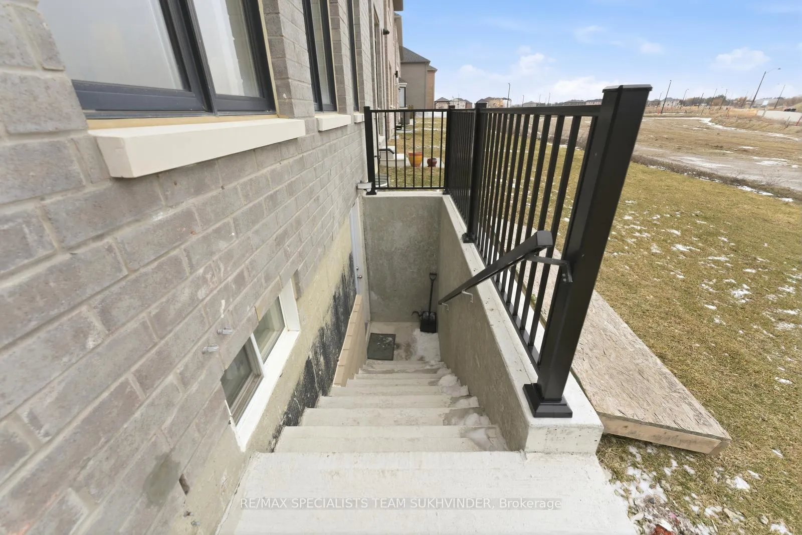 Photo 39 of 23 Duxbury Road, Brampton, Sandringham-Wellington North — HOMEH