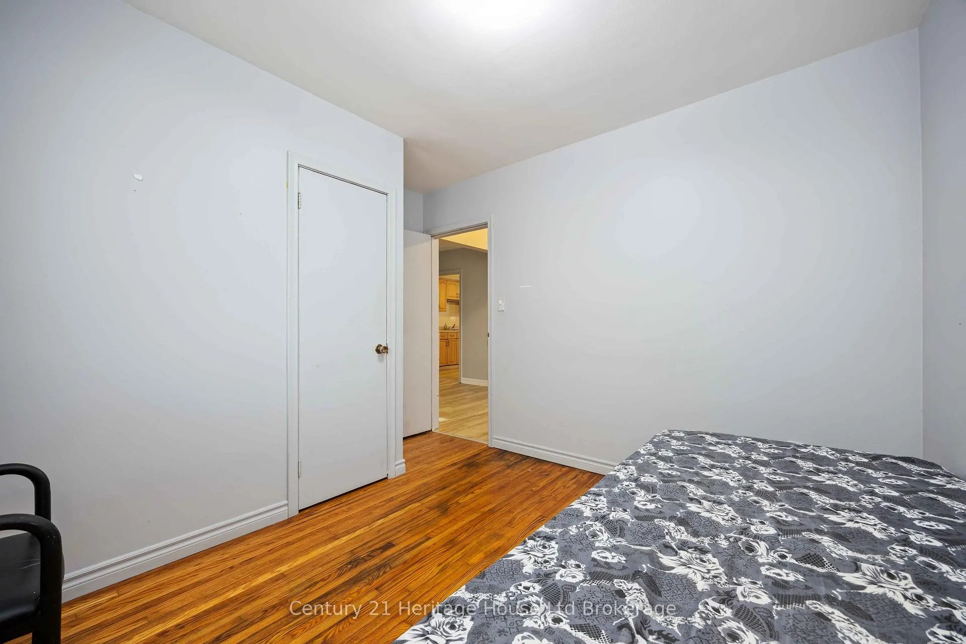 Photo 12 of 115 Sutton Street, Sarnia — HOMEH