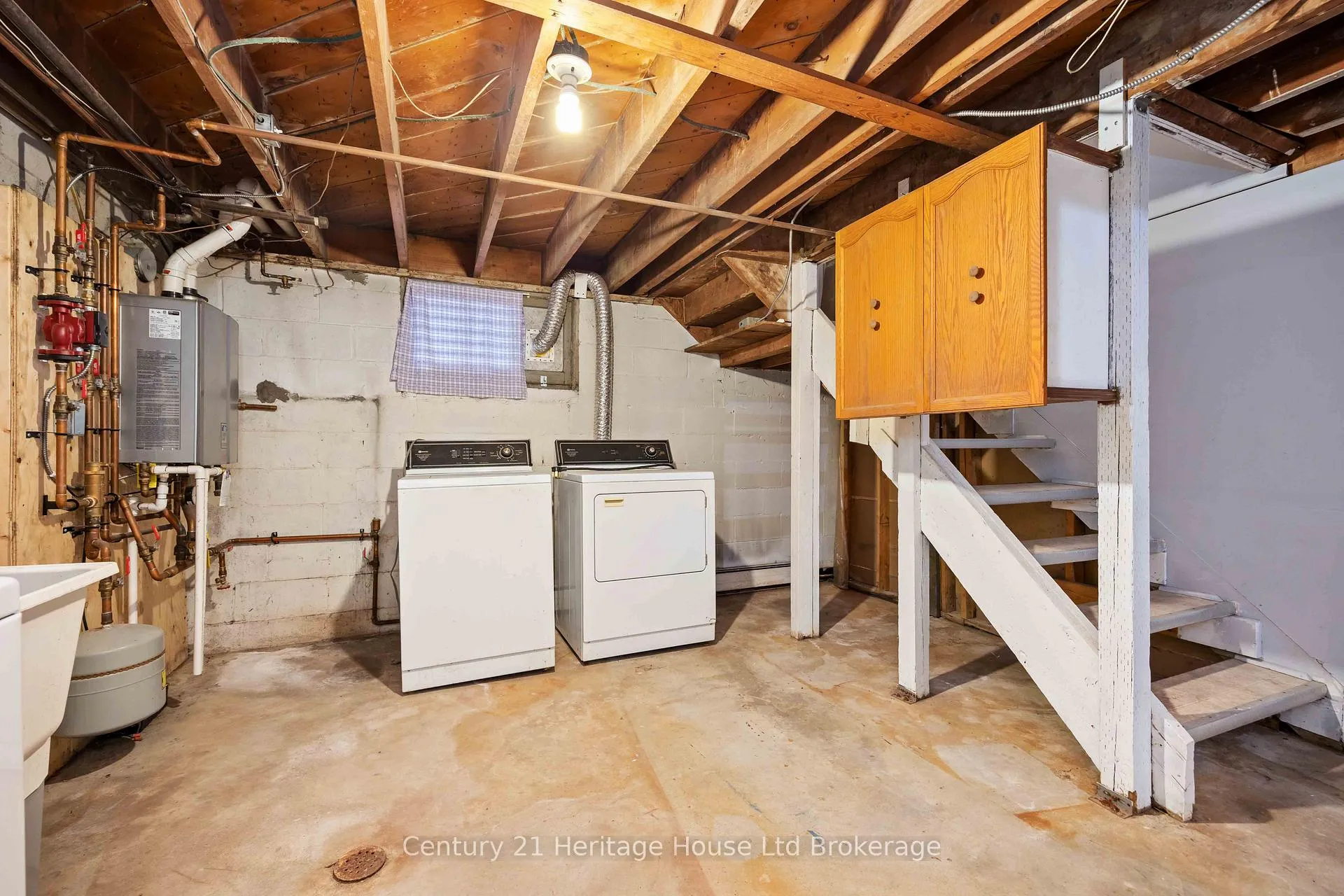 Photo 19 of 115 Sutton Street, Sarnia — HOMEH