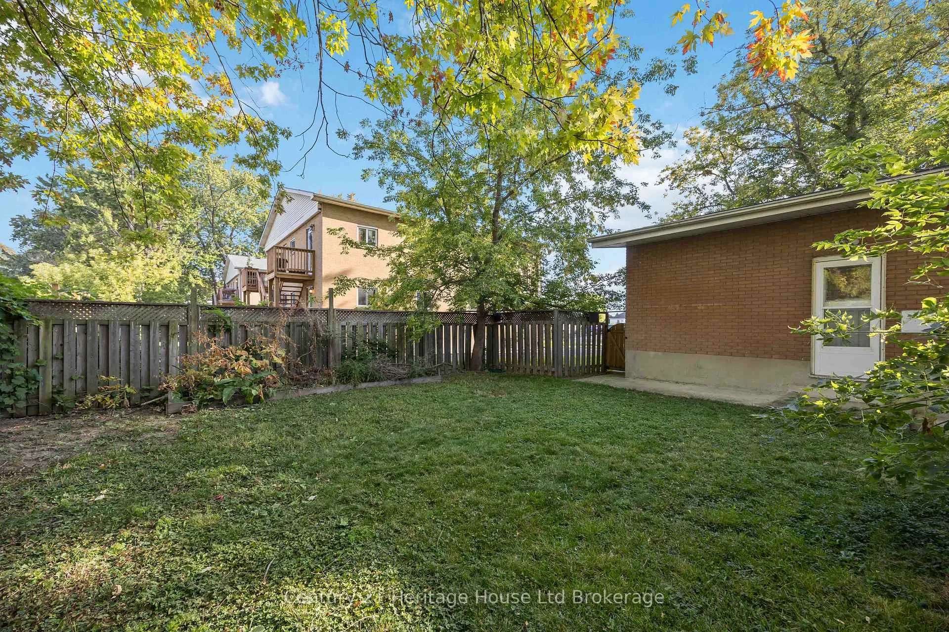 Photo 24 of 115 Sutton Street, Sarnia — HOMEH