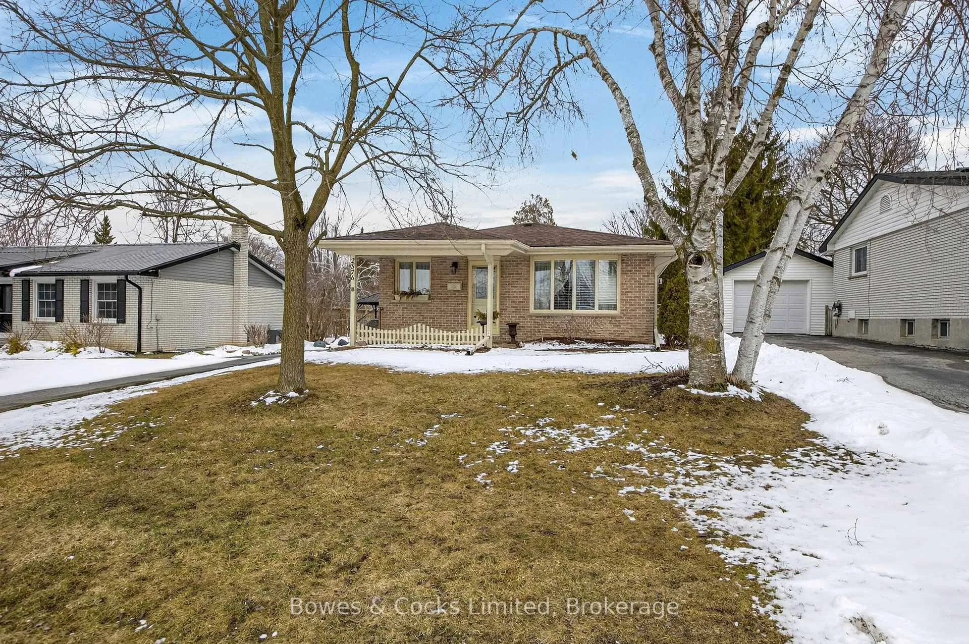 Photo 3 of 2576 Bensfort Road, Peterborough, Ashburnham Ward 4 — HOMEH