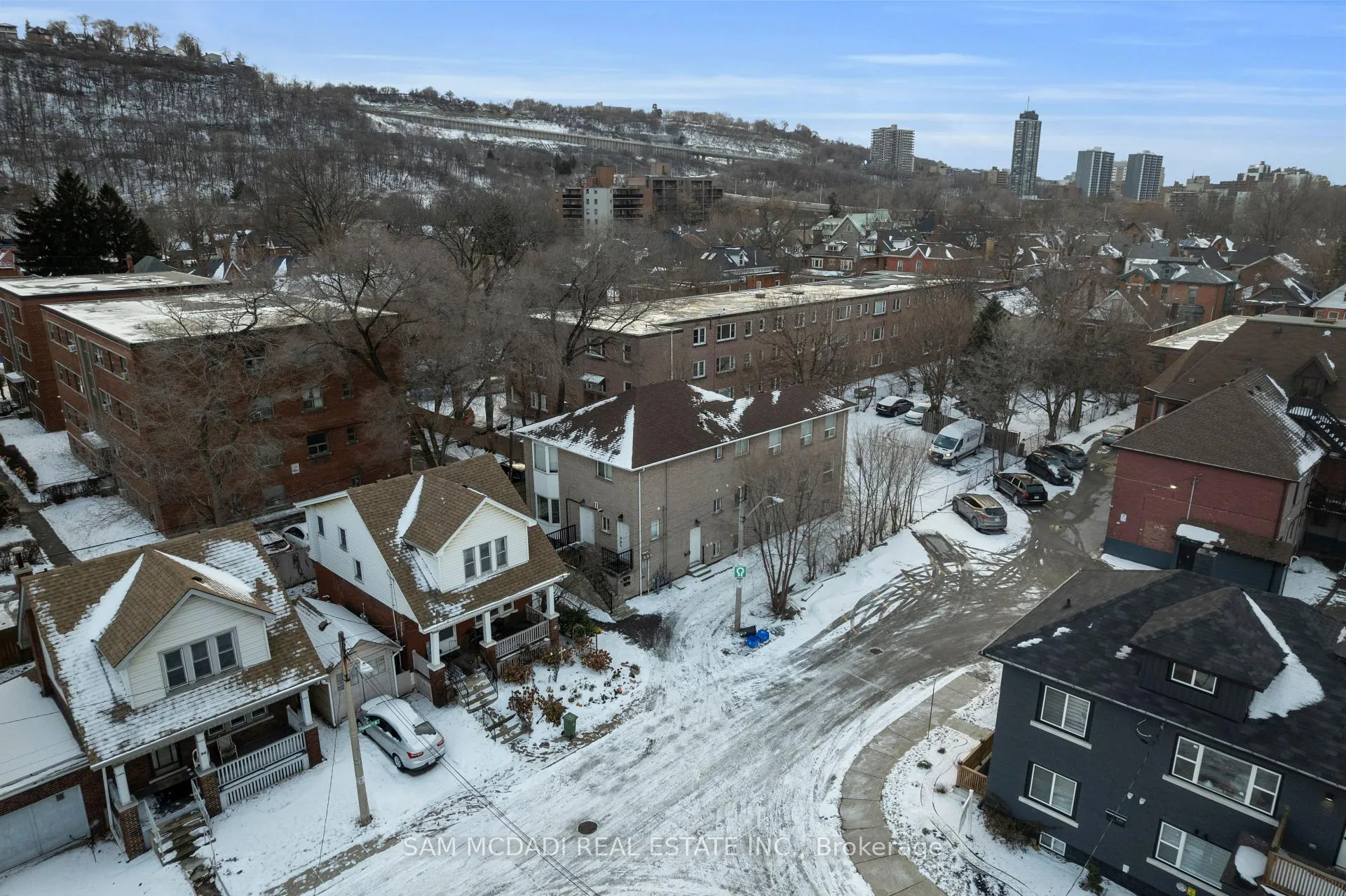 Front of 90 Tisdale Street S