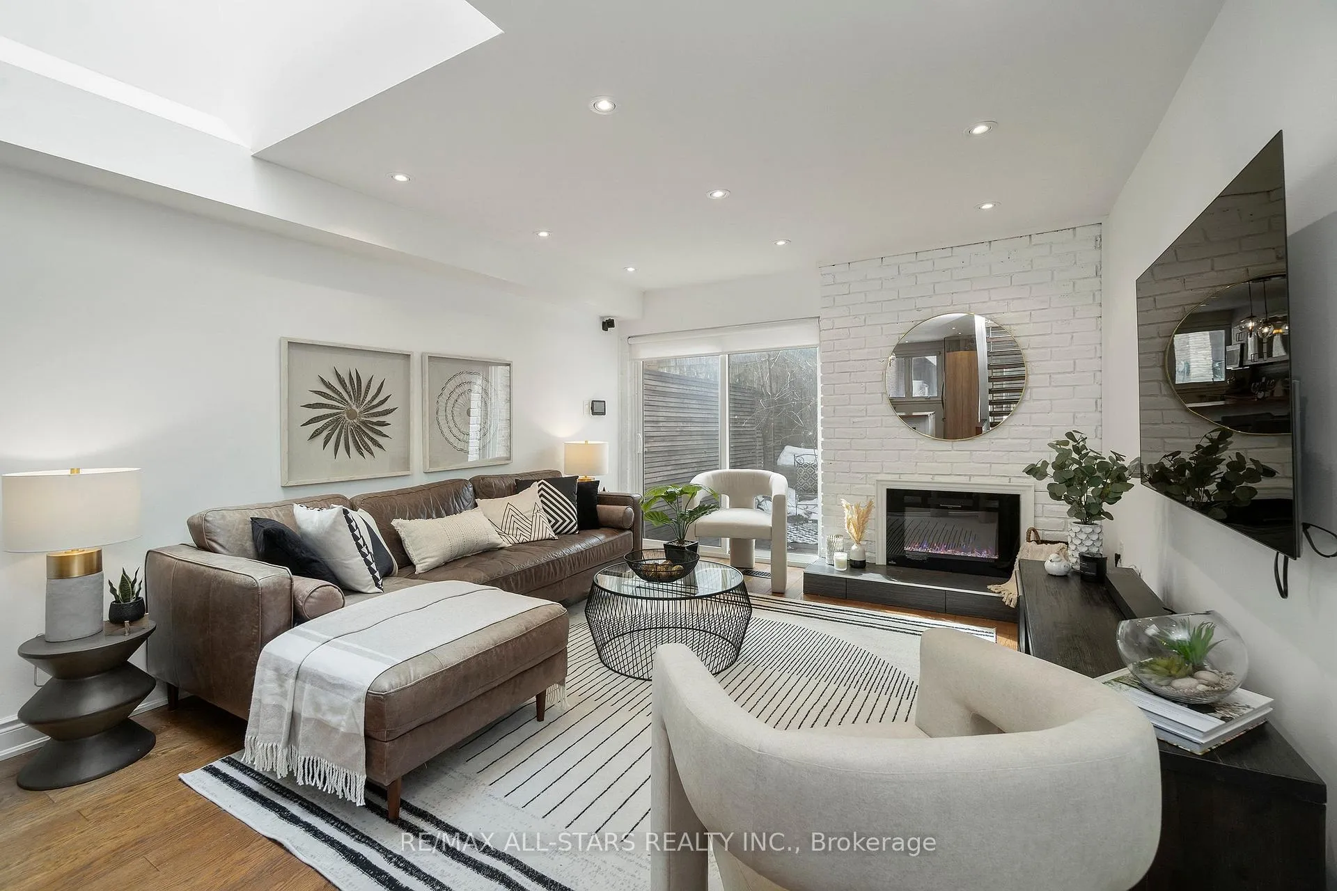 Photo 3 of Unit 3, 83 Pape Avenue, Toronto, South Riverdale — HOMEH