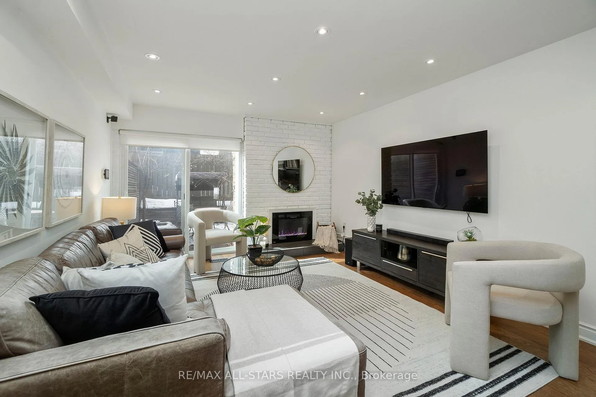 Photo 4 of Unit 3, 83 Pape Avenue, Toronto, South Riverdale — HOMEH