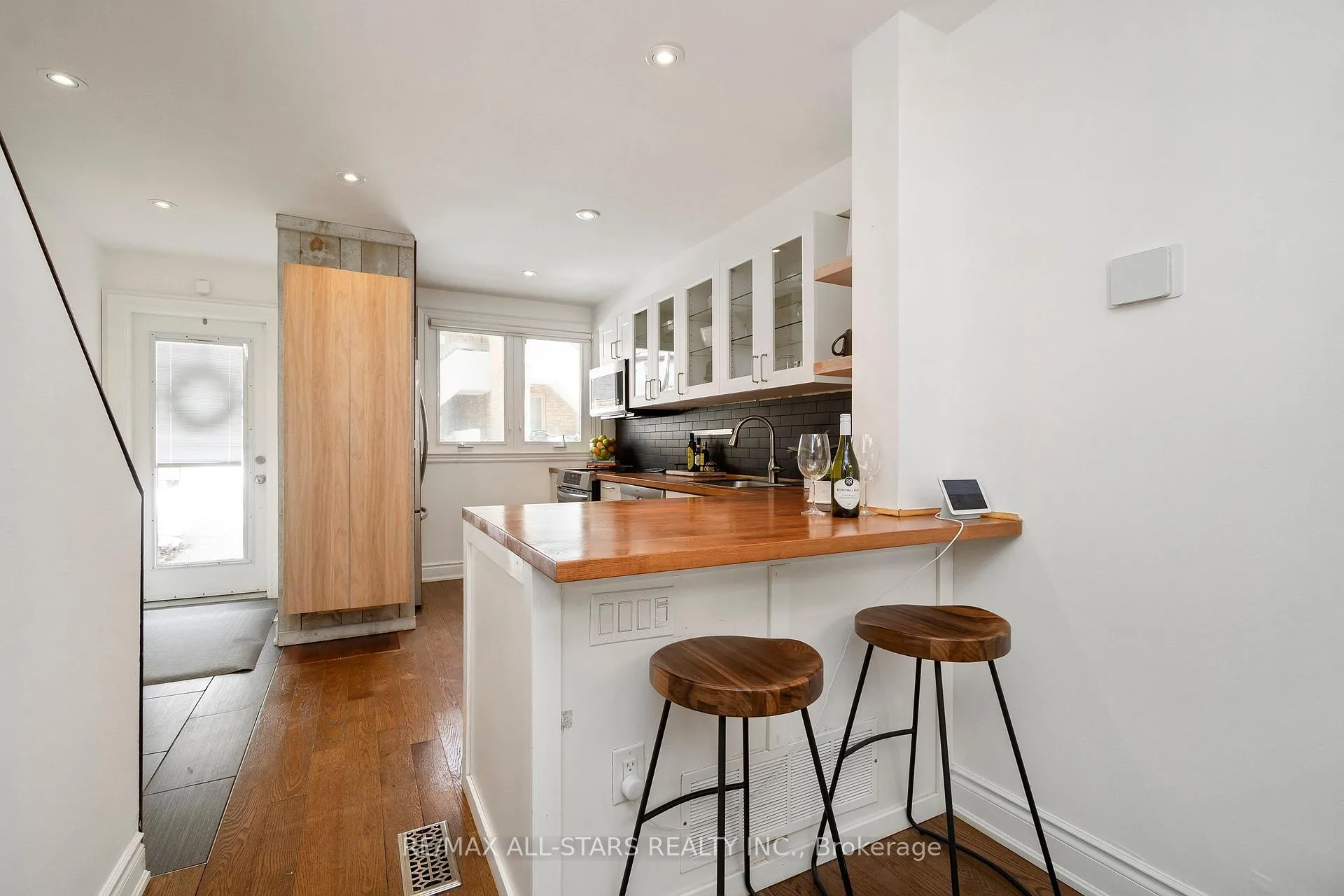 Photo 16 of Unit 3, 83 Pape Avenue, Toronto, South Riverdale — HOMEH