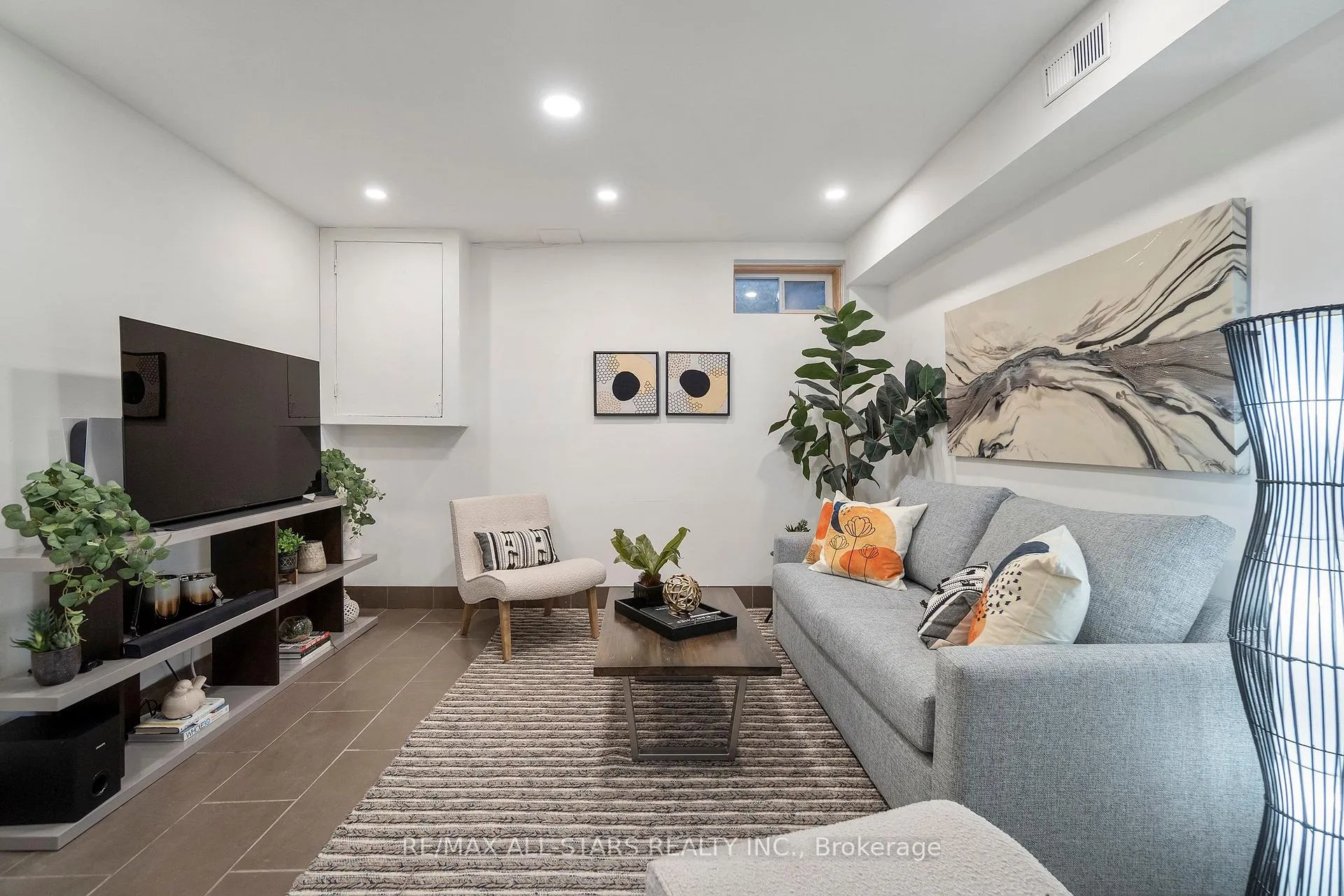 Photo 30 of Unit 3, 83 Pape Avenue, Toronto, South Riverdale — HOMEH