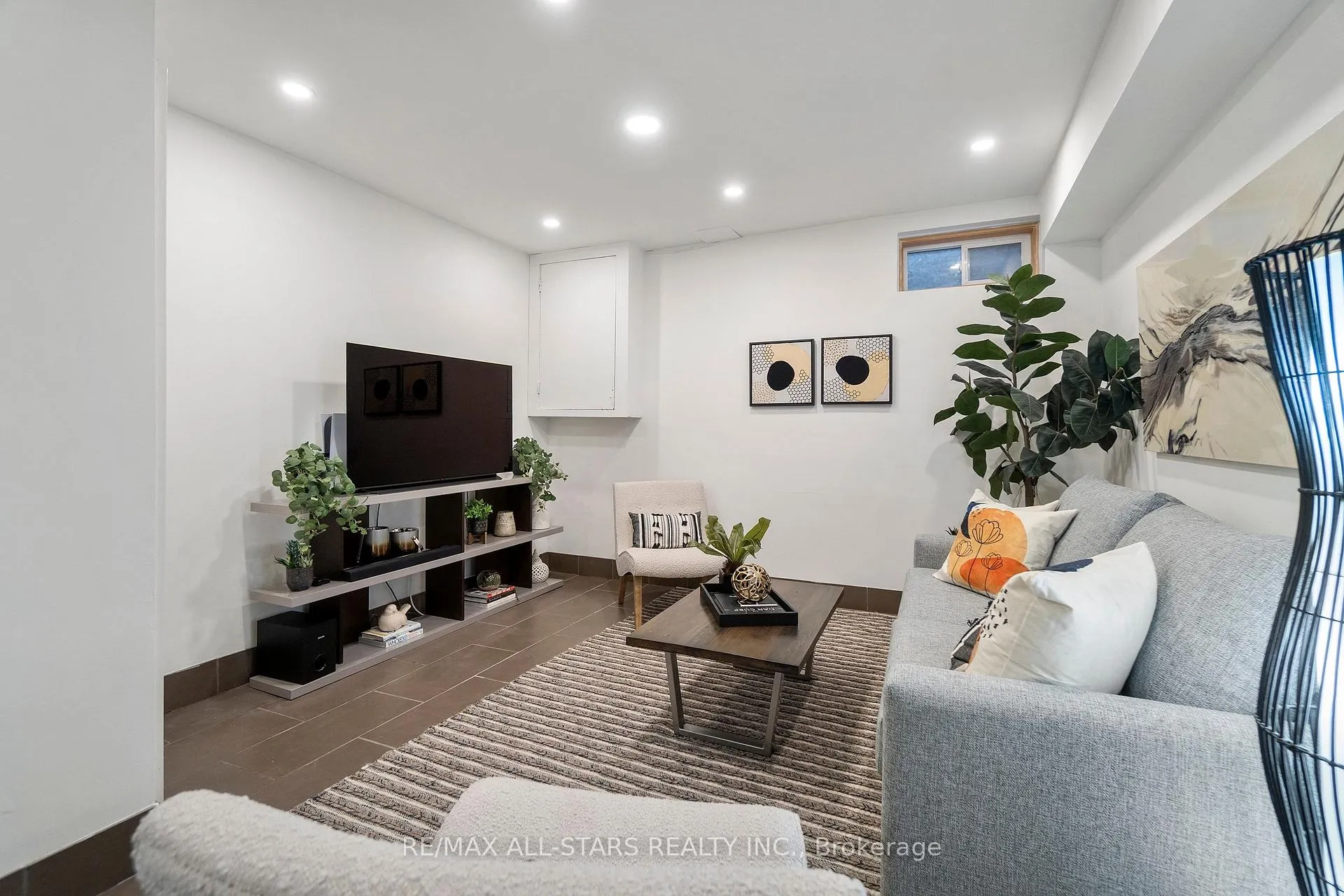 Photo 31 of Unit 3, 83 Pape Avenue, Toronto, South Riverdale — HOMEH