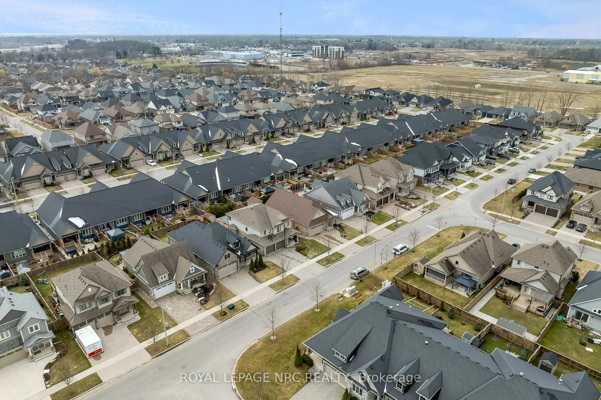 Photo 37 of 25 Mcfarland Street, Thorold, Hurricane/Merrittville — HOMEH