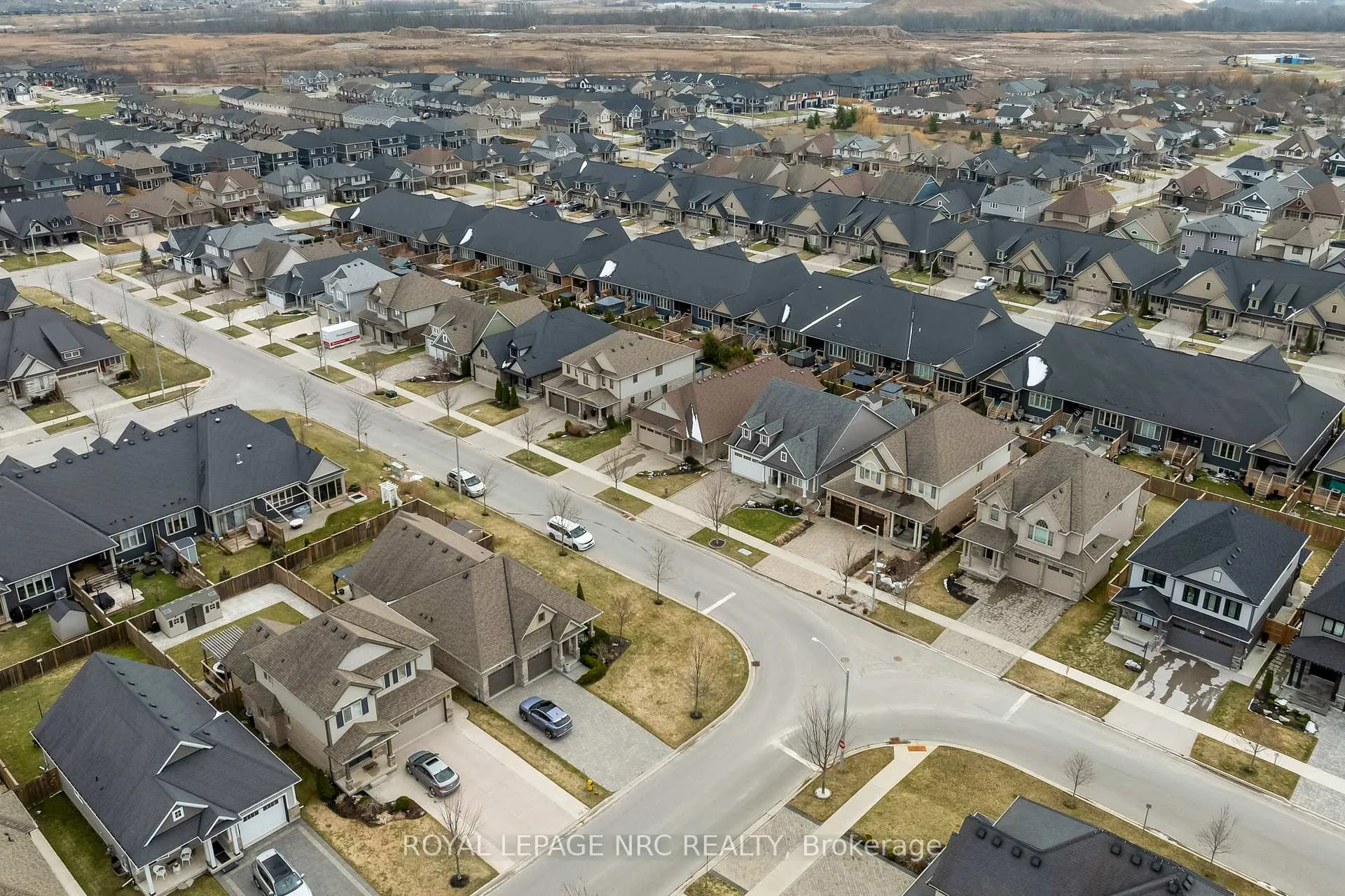 Photo 39 of 25 Mcfarland Street, Thorold, Hurricane/Merrittville — HOMEH