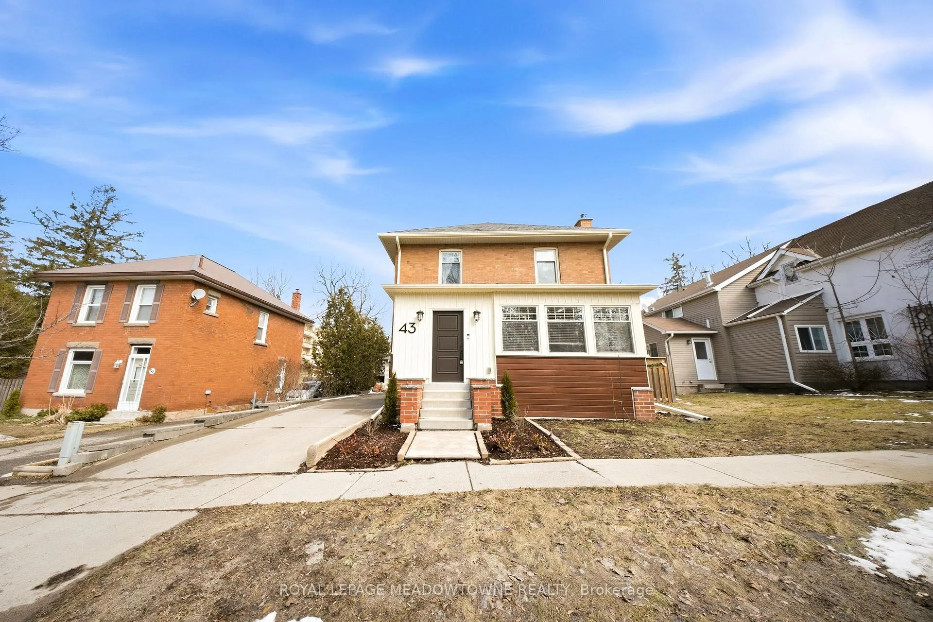 Photo 4 of 43 Frederick Street, Halton Hills, Acton — HOMEH