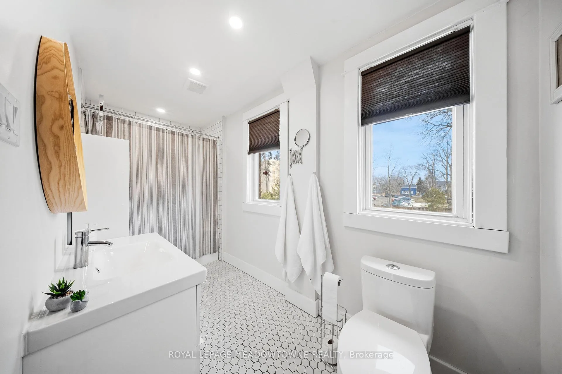 Photo 34 of 43 Frederick Street, Halton Hills, Acton — HOMEH