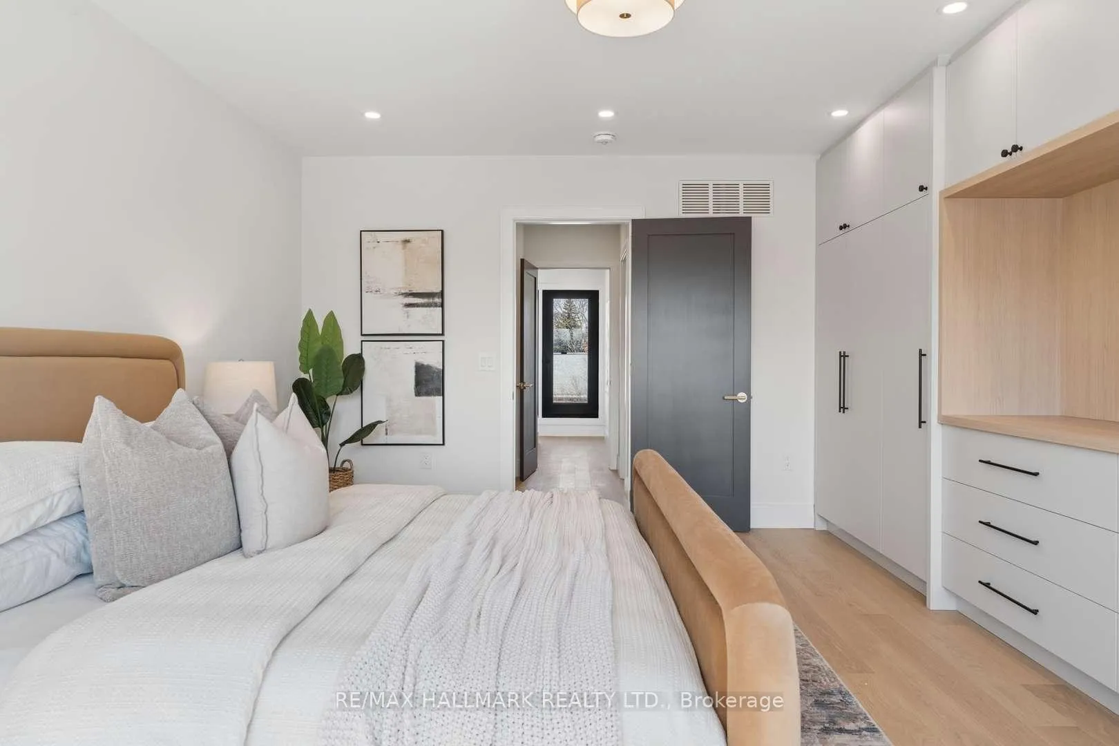 Photo 15 of 73A Garden Avenue, Toronto, Roncesvalles — HOMEH