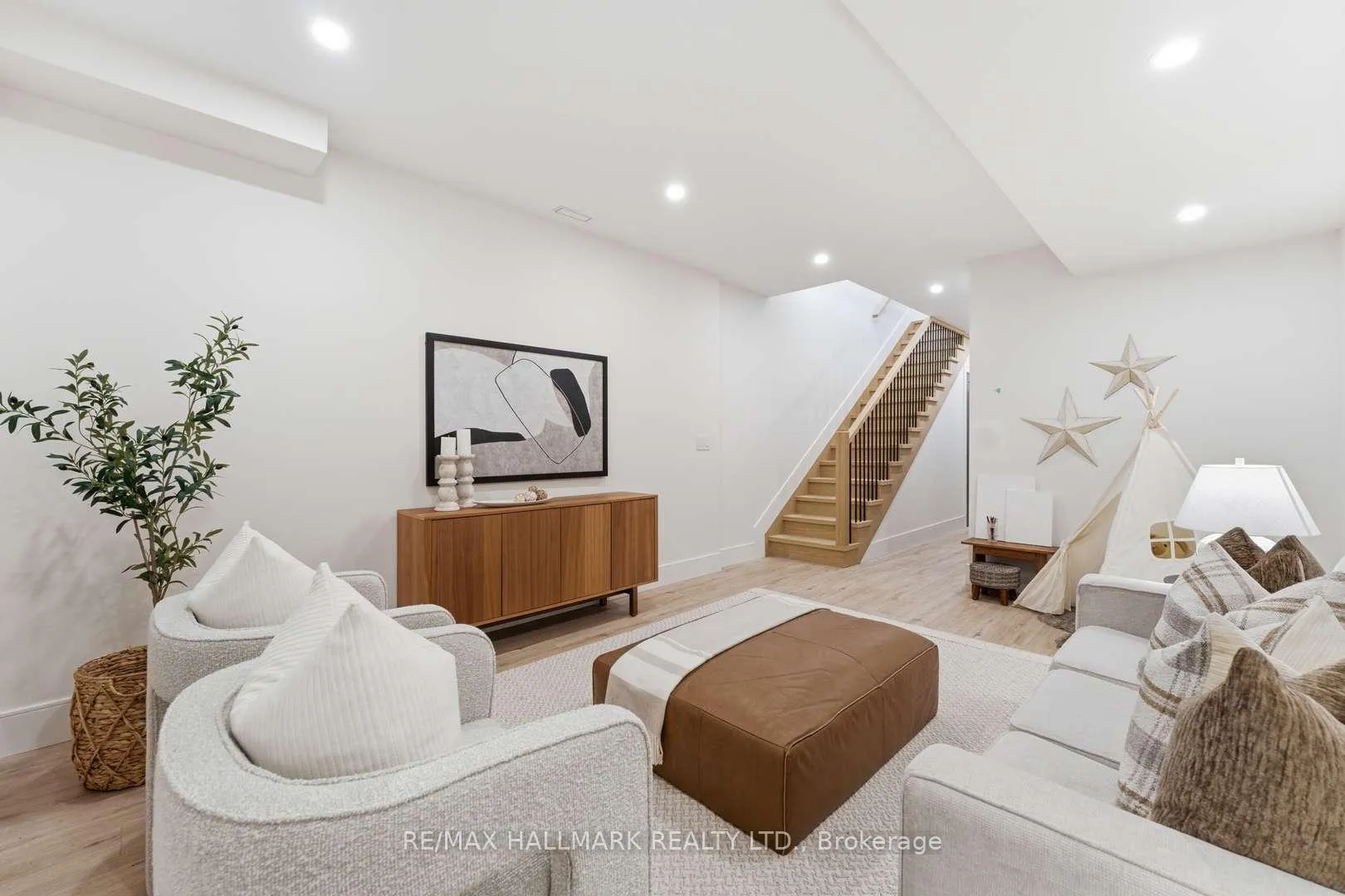 Photo 26 of 73A Garden Avenue, Toronto, Roncesvalles — HOMEH